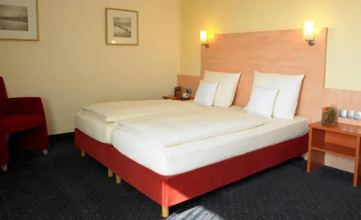 Comfort Double Room - single occupancy in Adler Hotel & Restaurant Groß-Gerau Comfort Double Room - single occupancy in Adler Hotel & Restaurant Groß-Gerau