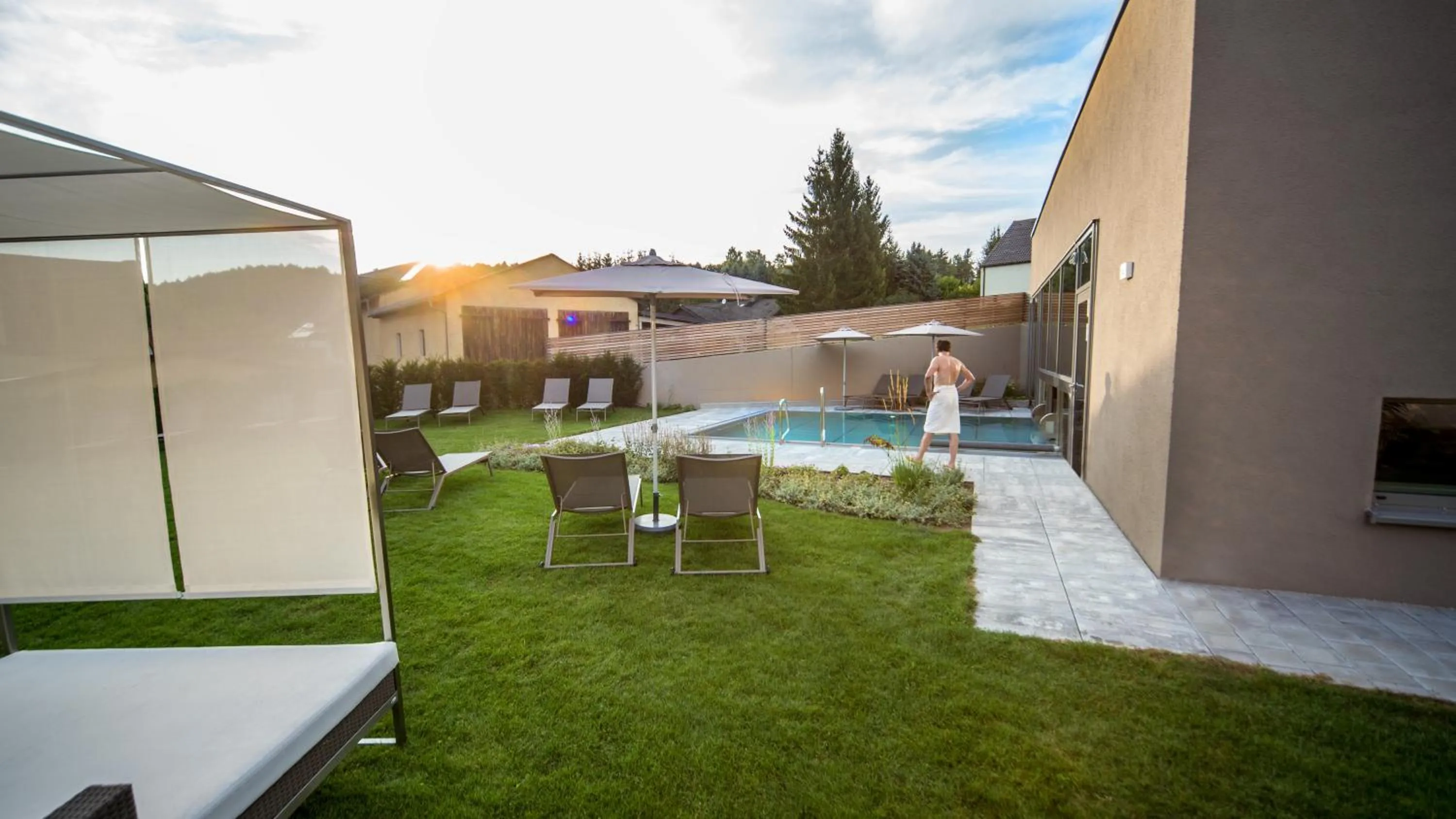 Swimming pool in Landhotel Weißes Roß