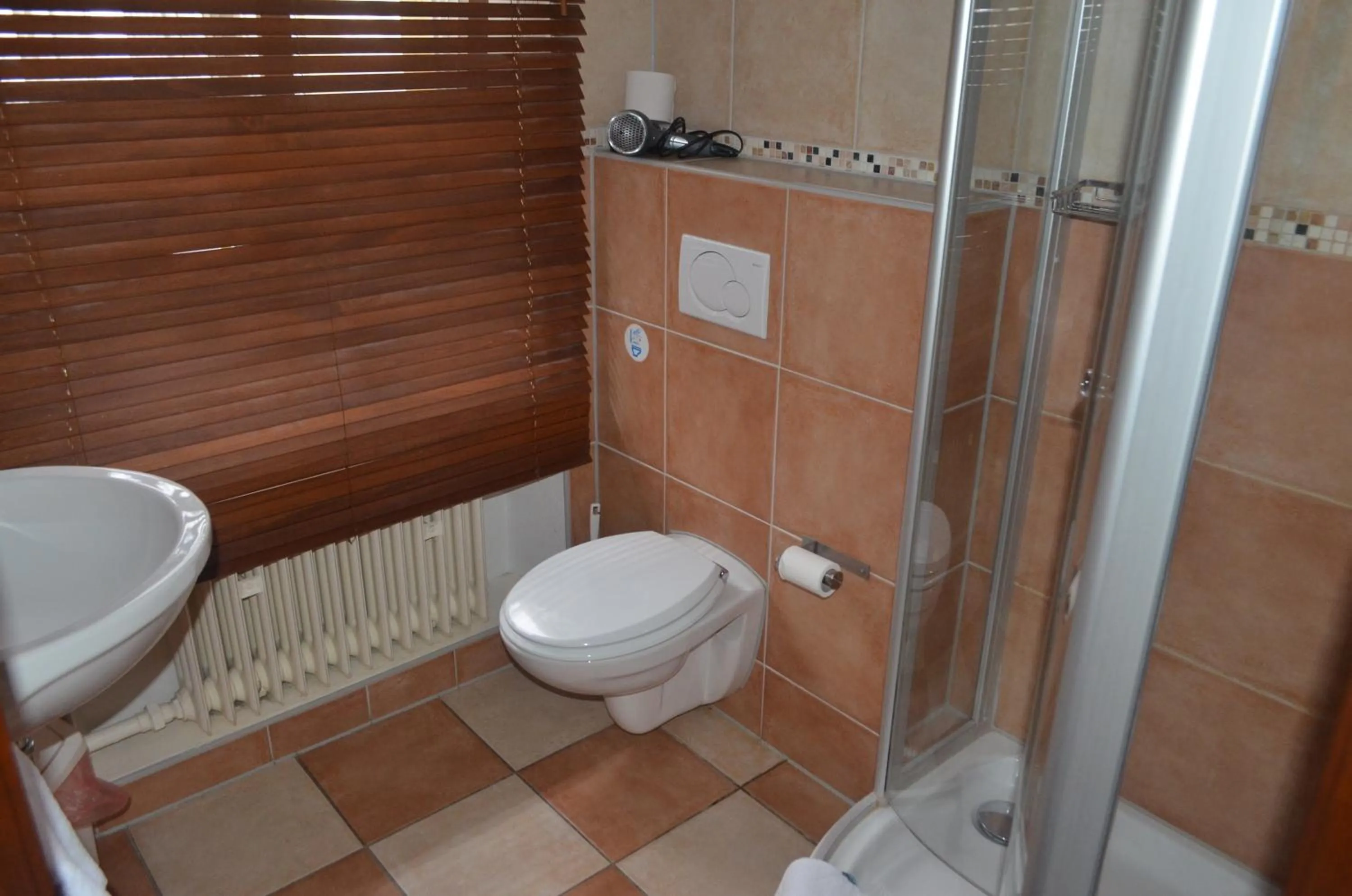 Bathroom in Hotel Graupner