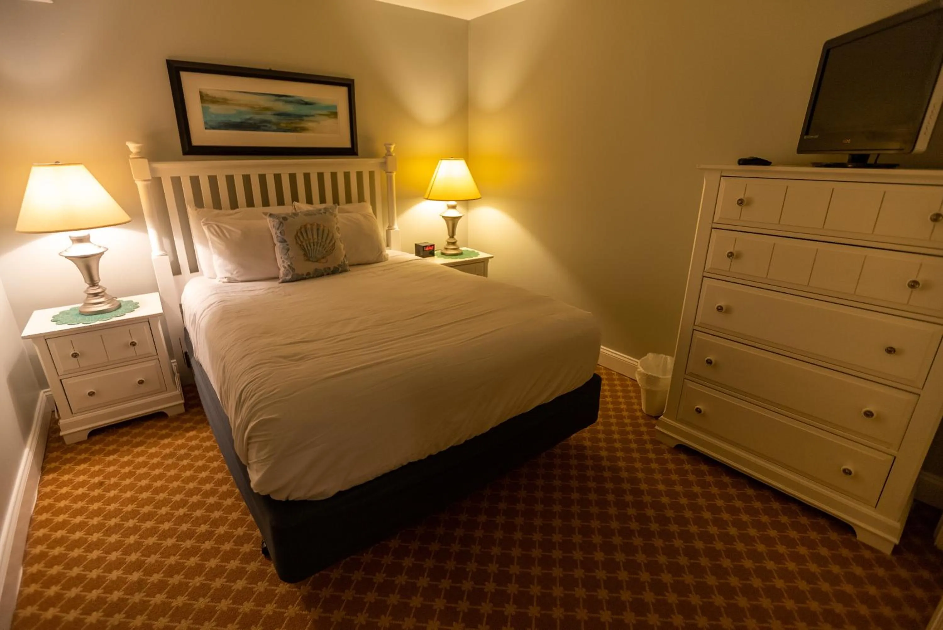 Bed in The Flanders Hotel