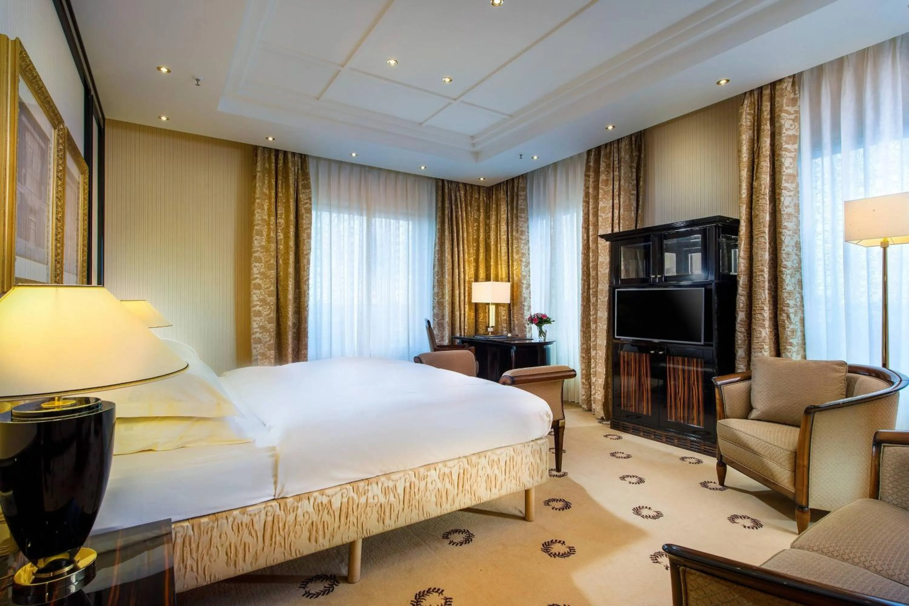 Bedroom, Bed in JW Marriott Hotel Berlin