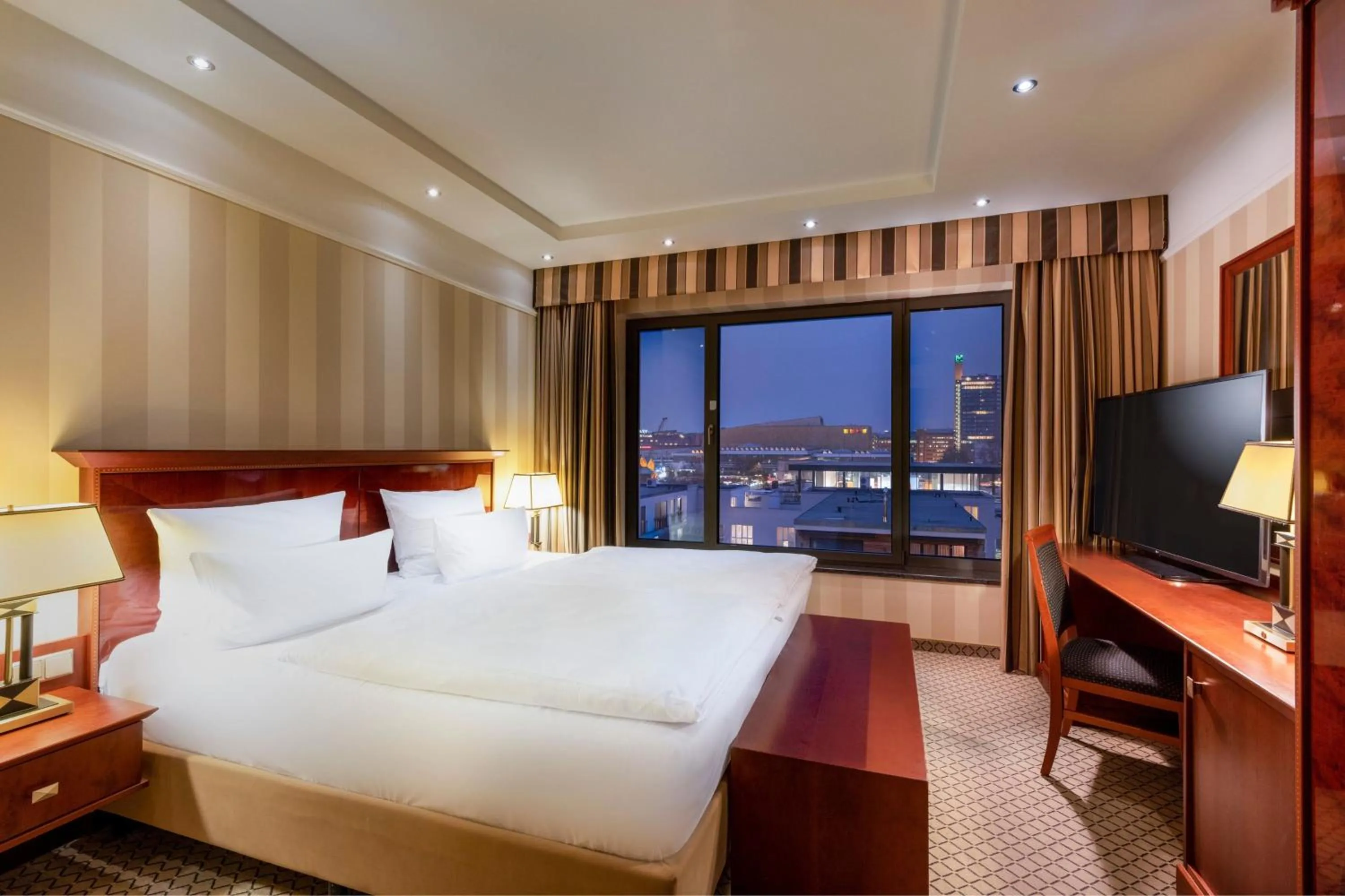 Bedroom, Bed in JW Marriott Hotel Berlin