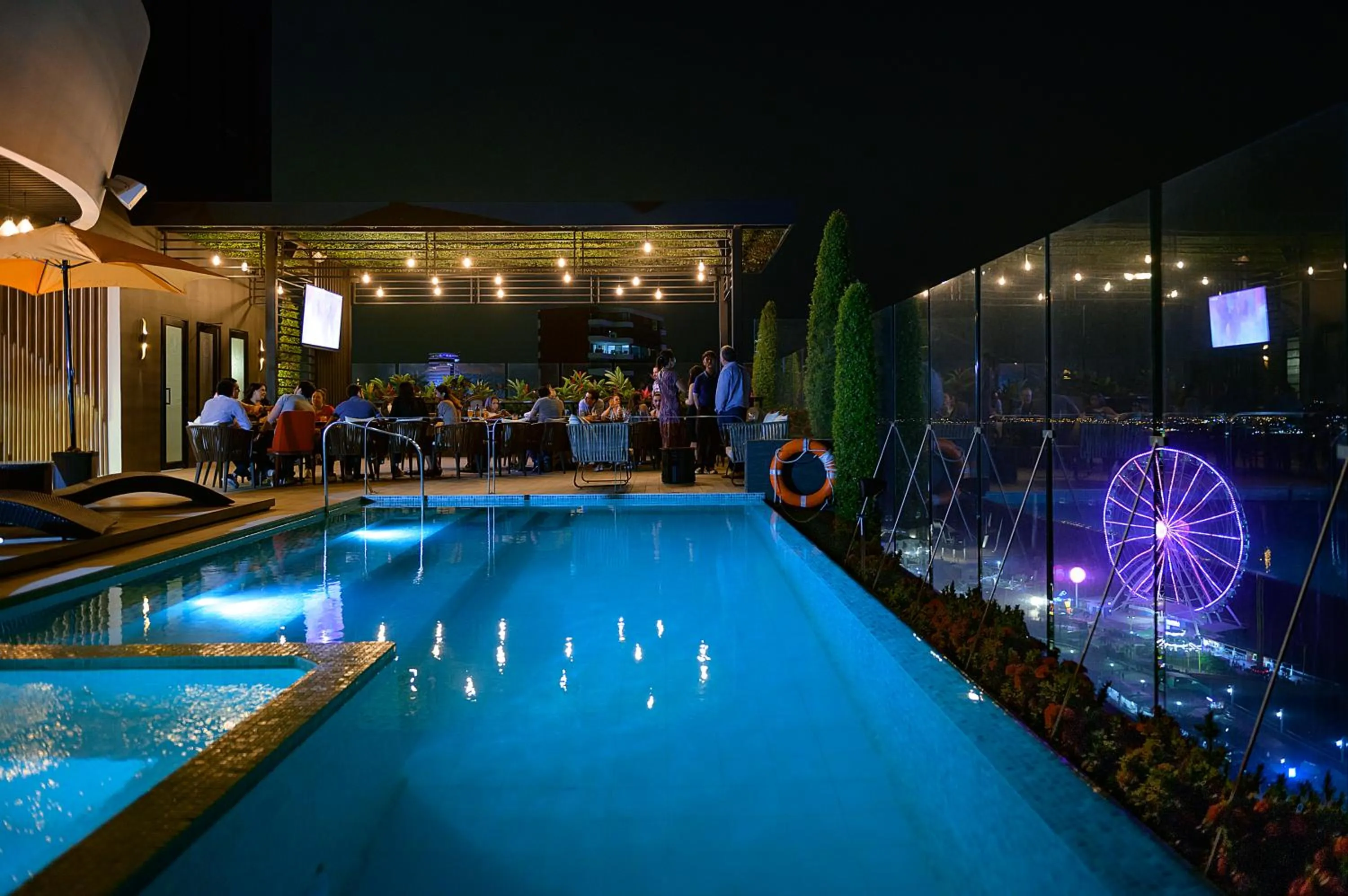 Balcony/Terrace in River Garden Hotel + Suites