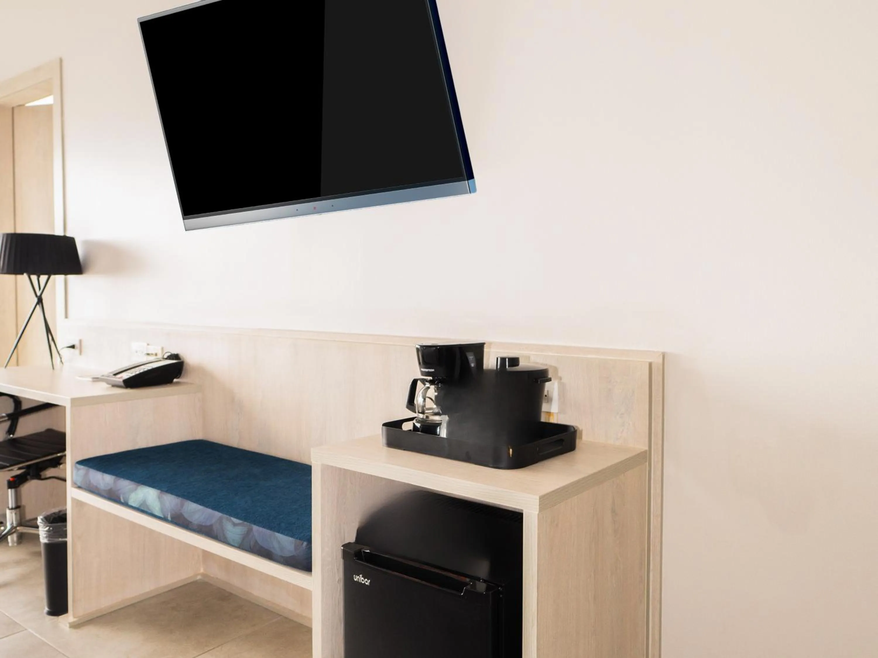 TV and multimedia, Bed in DoubleTree by Hilton Guayaquil