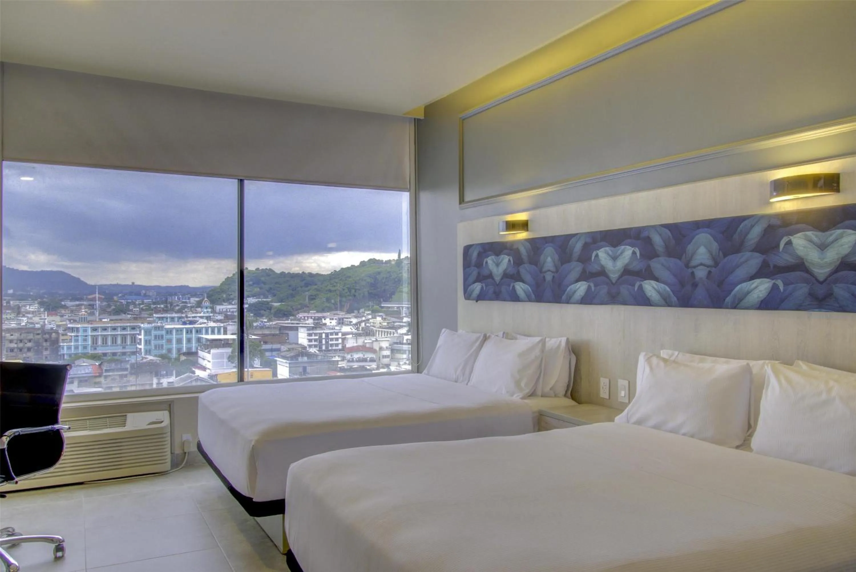 Bed in DoubleTree by Hilton Guayaquil