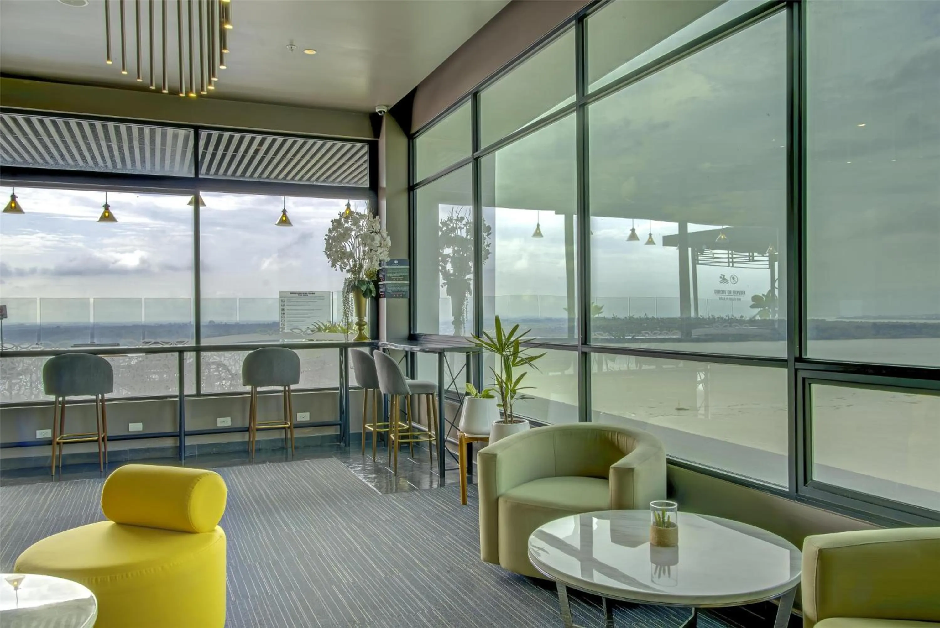 Lobby or reception in DoubleTree by Hilton Guayaquil