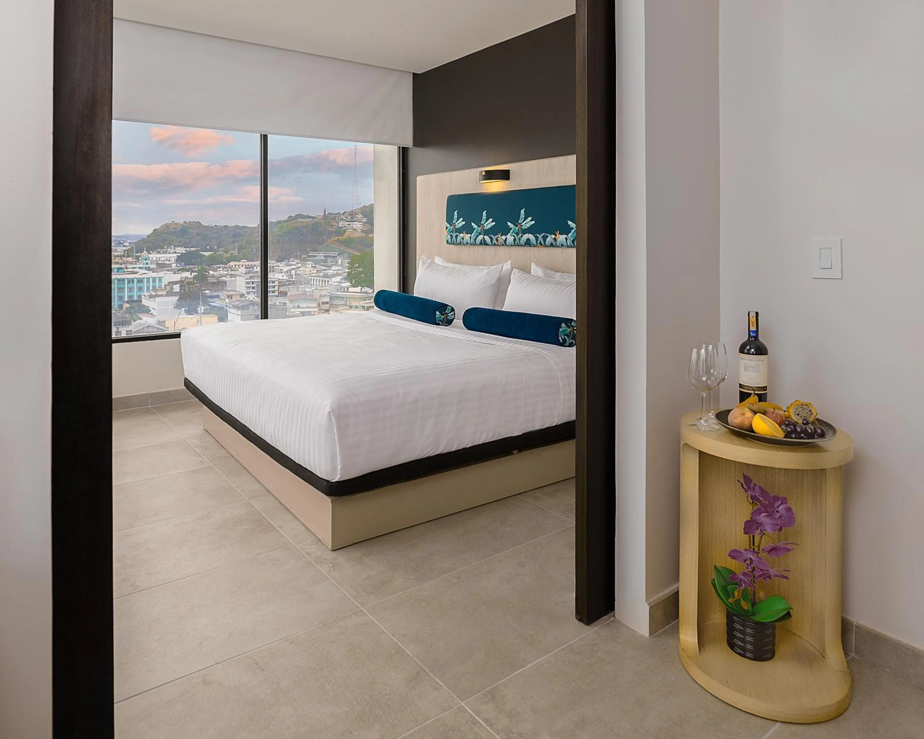 Bedroom, Bed in River Garden Hotel + Suites