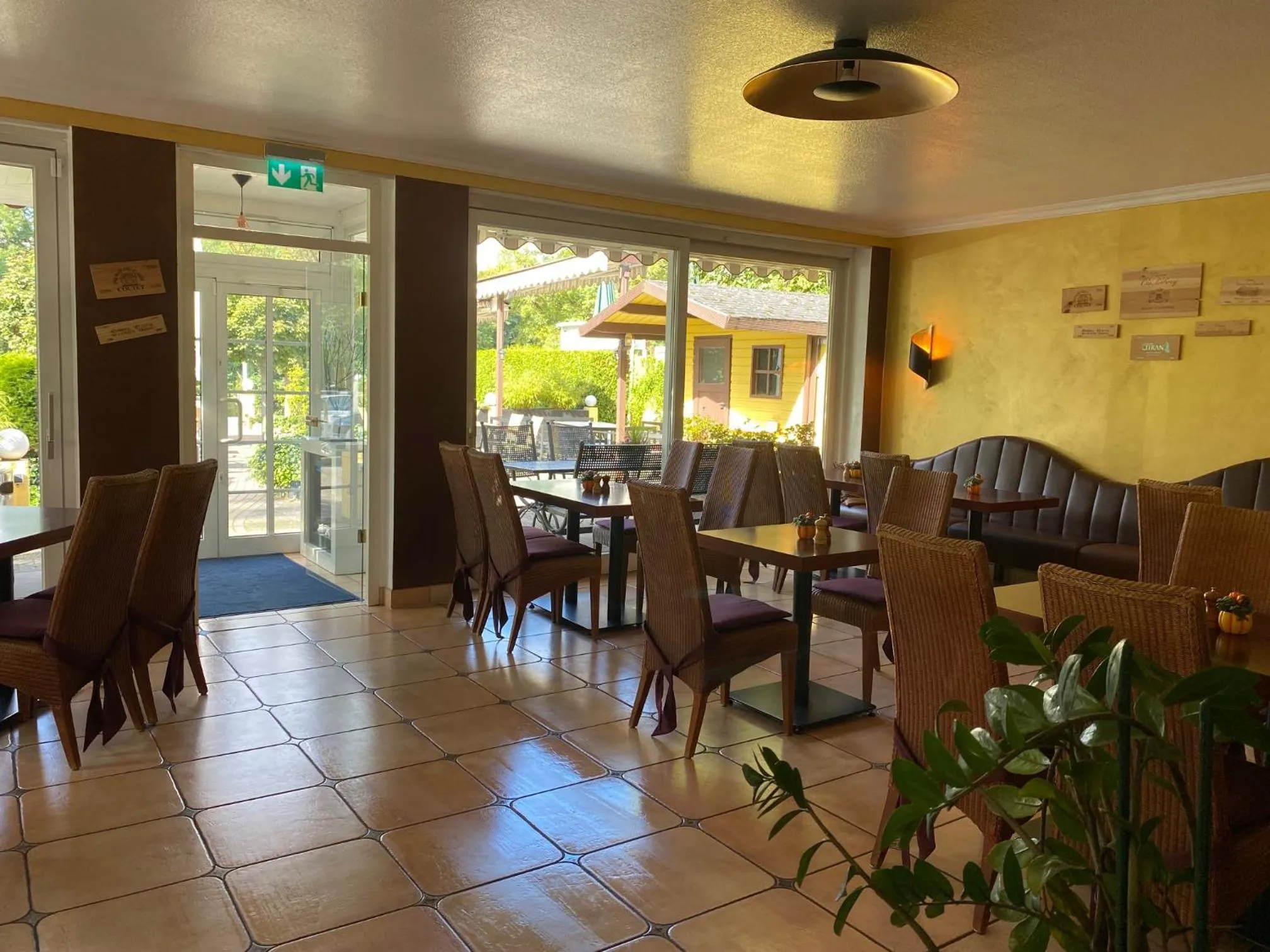 Restaurant/places to eat in Apart Hotel Haveltreff