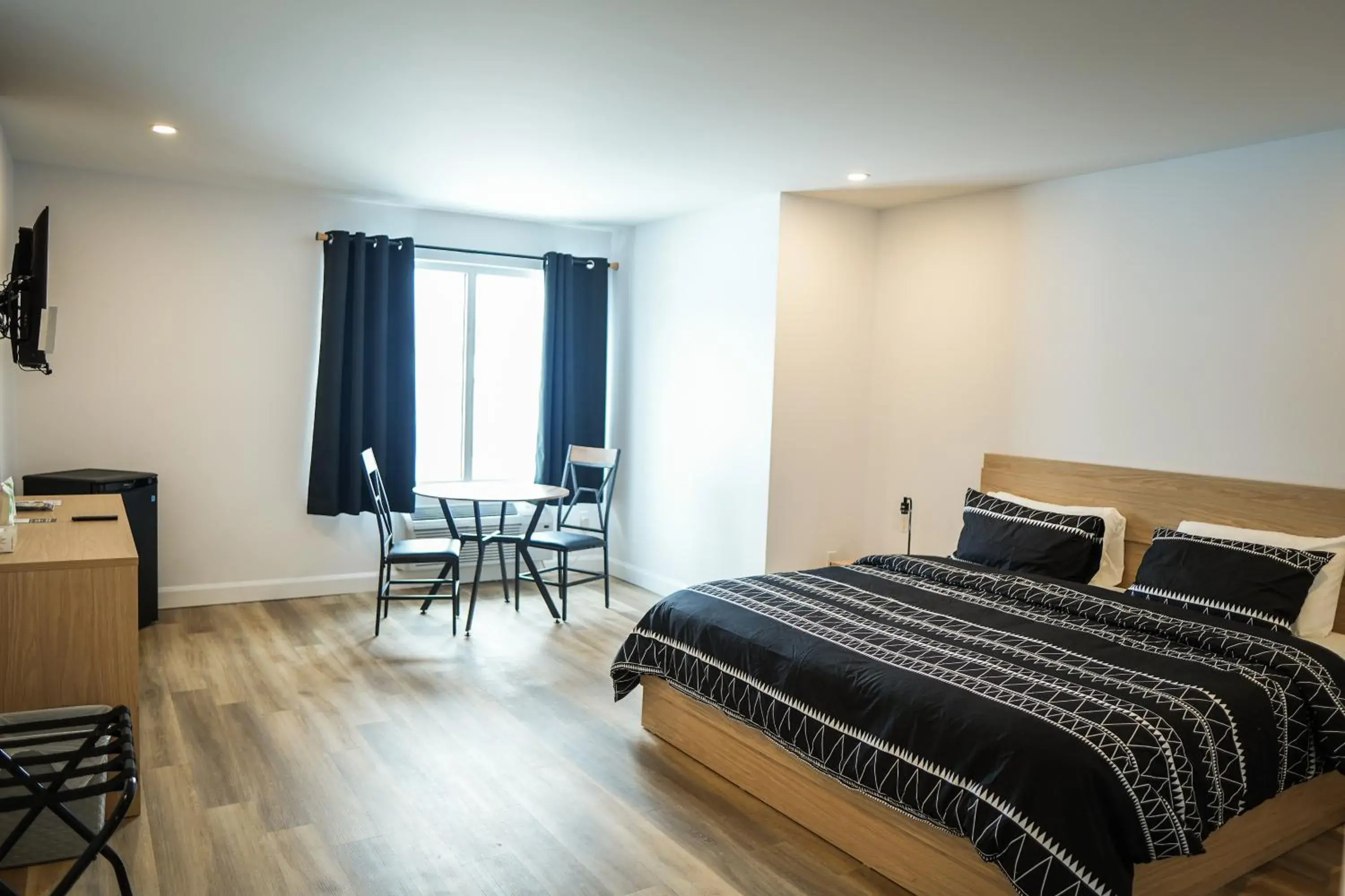 Deluxe Single Room - single occupancy in Hôtel St-Alexis Deluxe Single Room - single occupancy in Hôtel St-Alexis