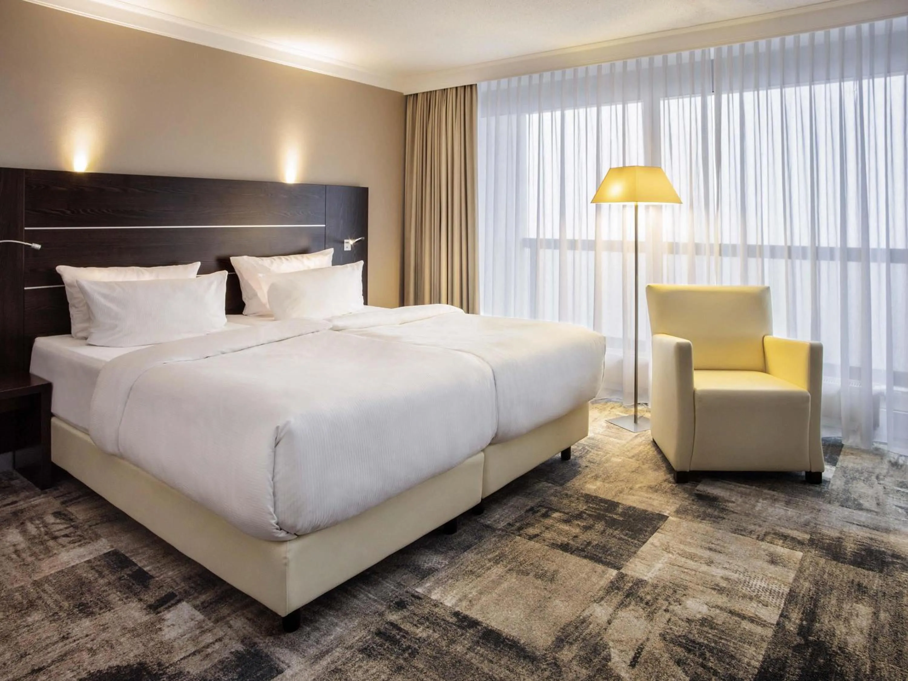 Bedroom, Bed in Mercure Hotel Lüdenscheid