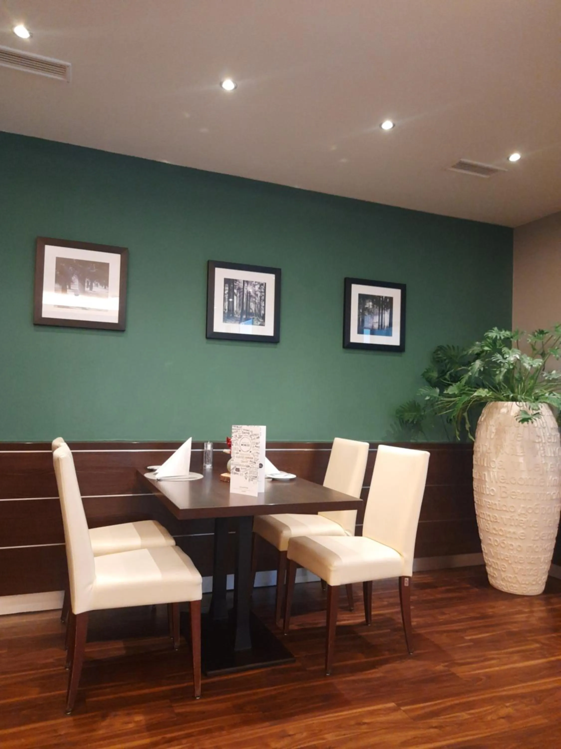 Restaurant/places to eat in Mercure Hotel Lüdenscheid