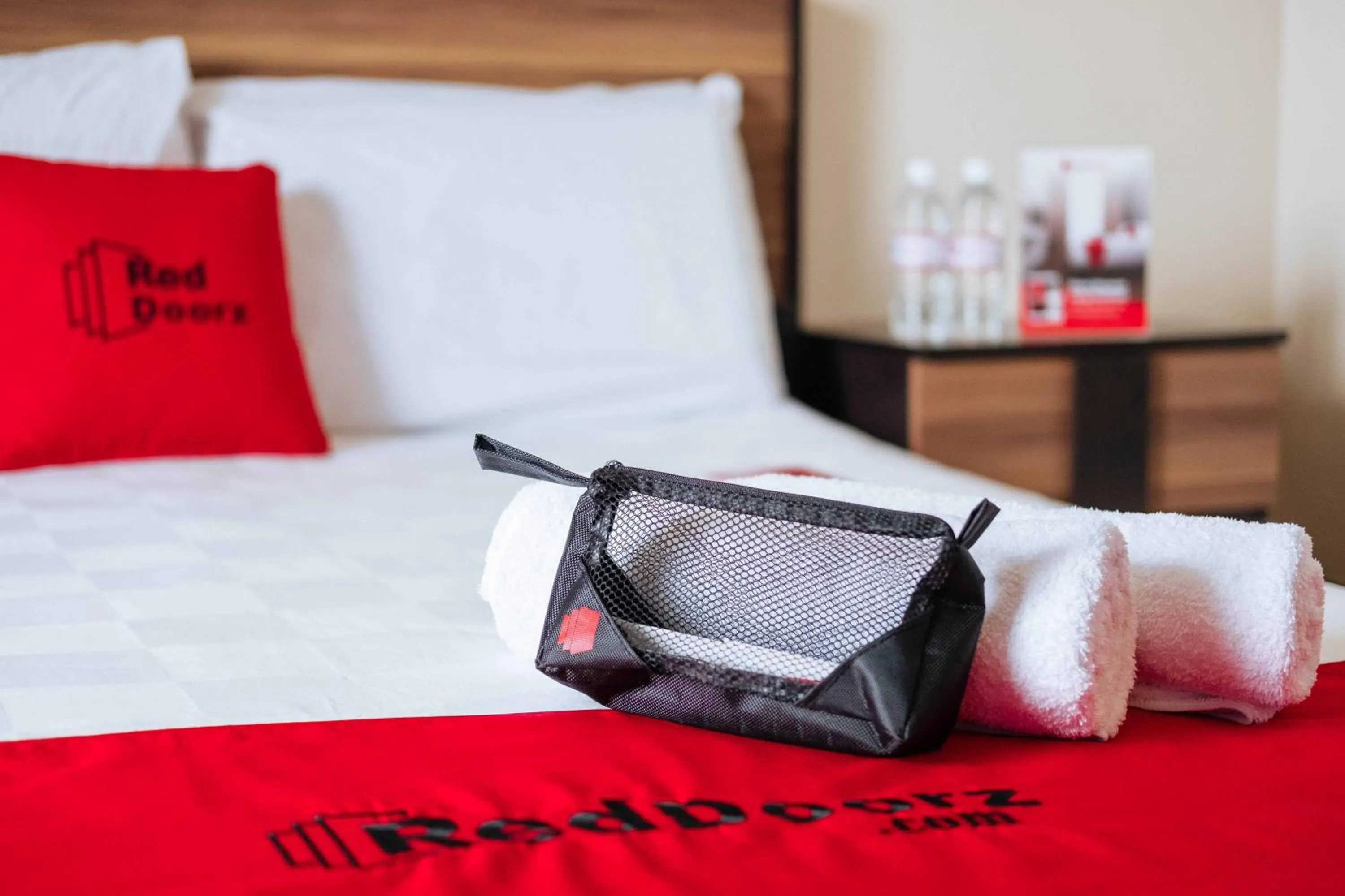 Bed in RedDoorz @ Poblacion Sur Sigma