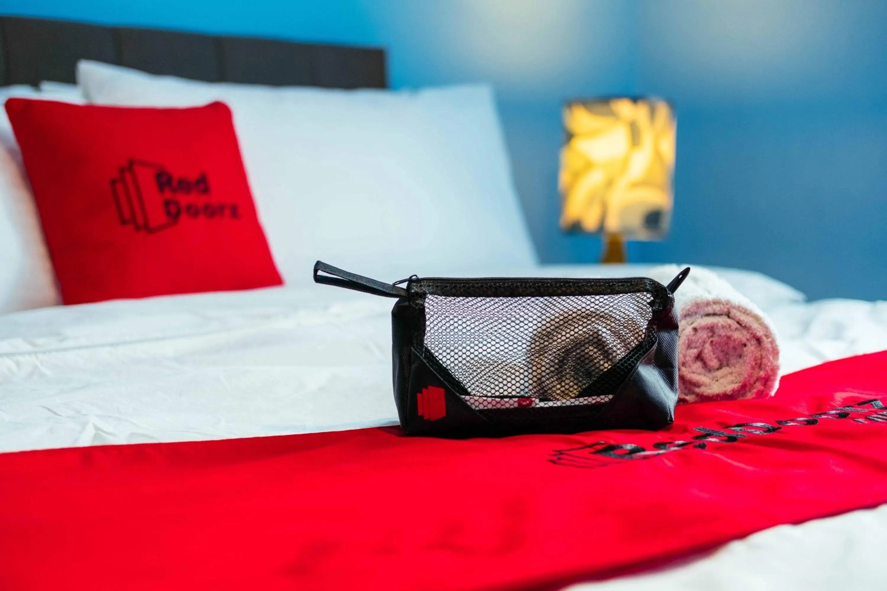 Bed in RedDoorz @ Poblacion Sur Sigma