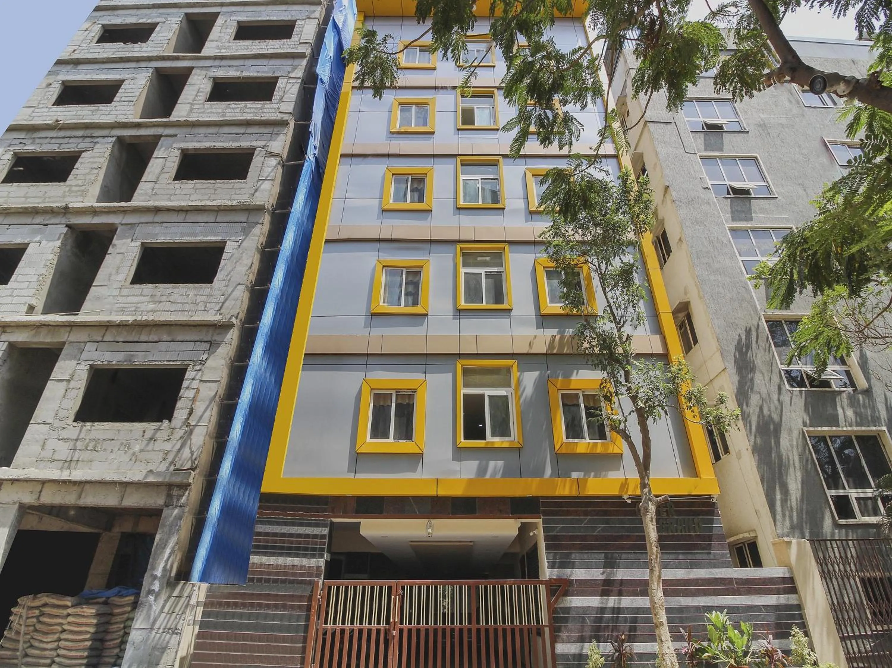 Facade/entrance in Hotel O New Cyber Grand Madhapur