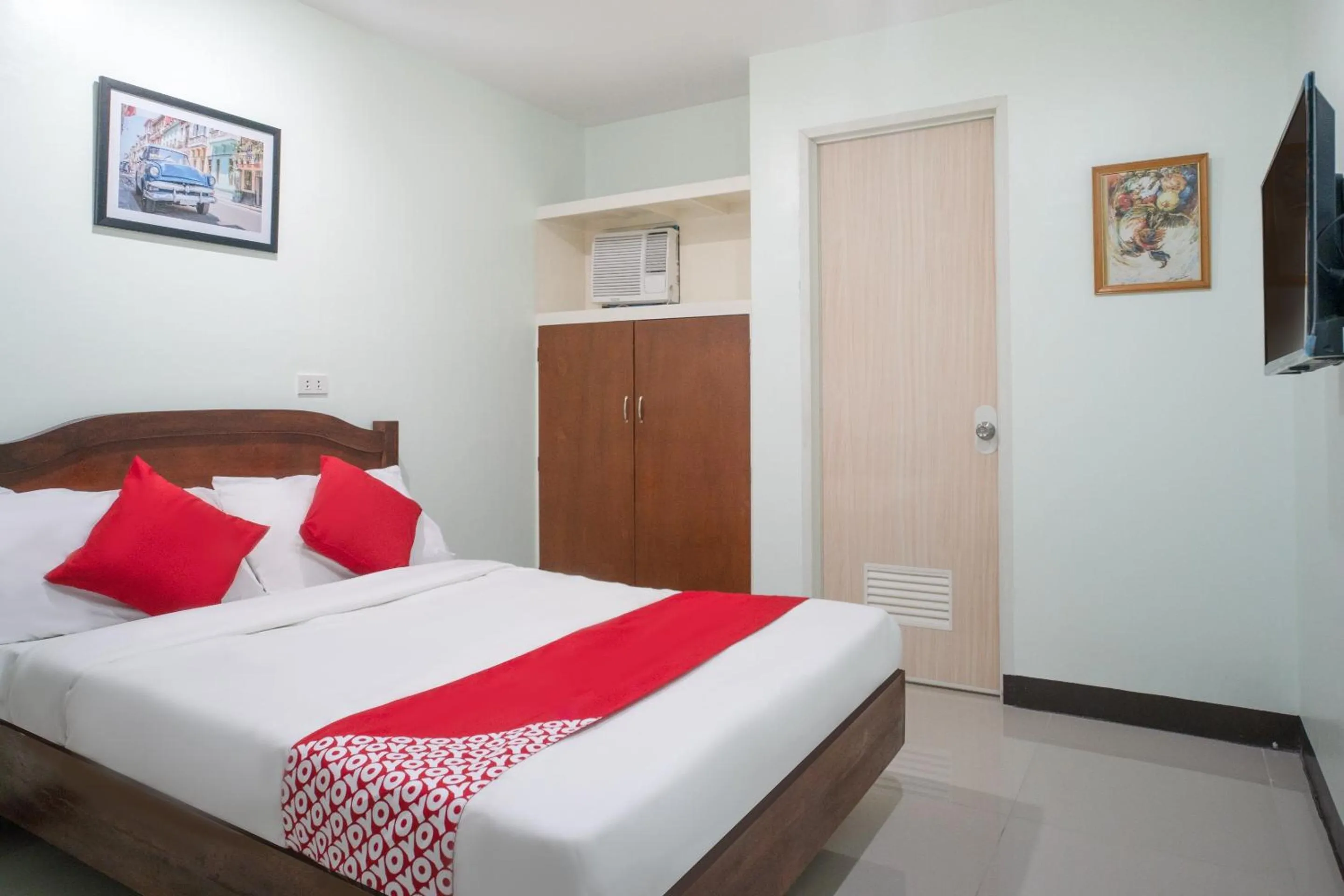 Bedroom in Super OYO 604 Chateau Cinco Dormitel