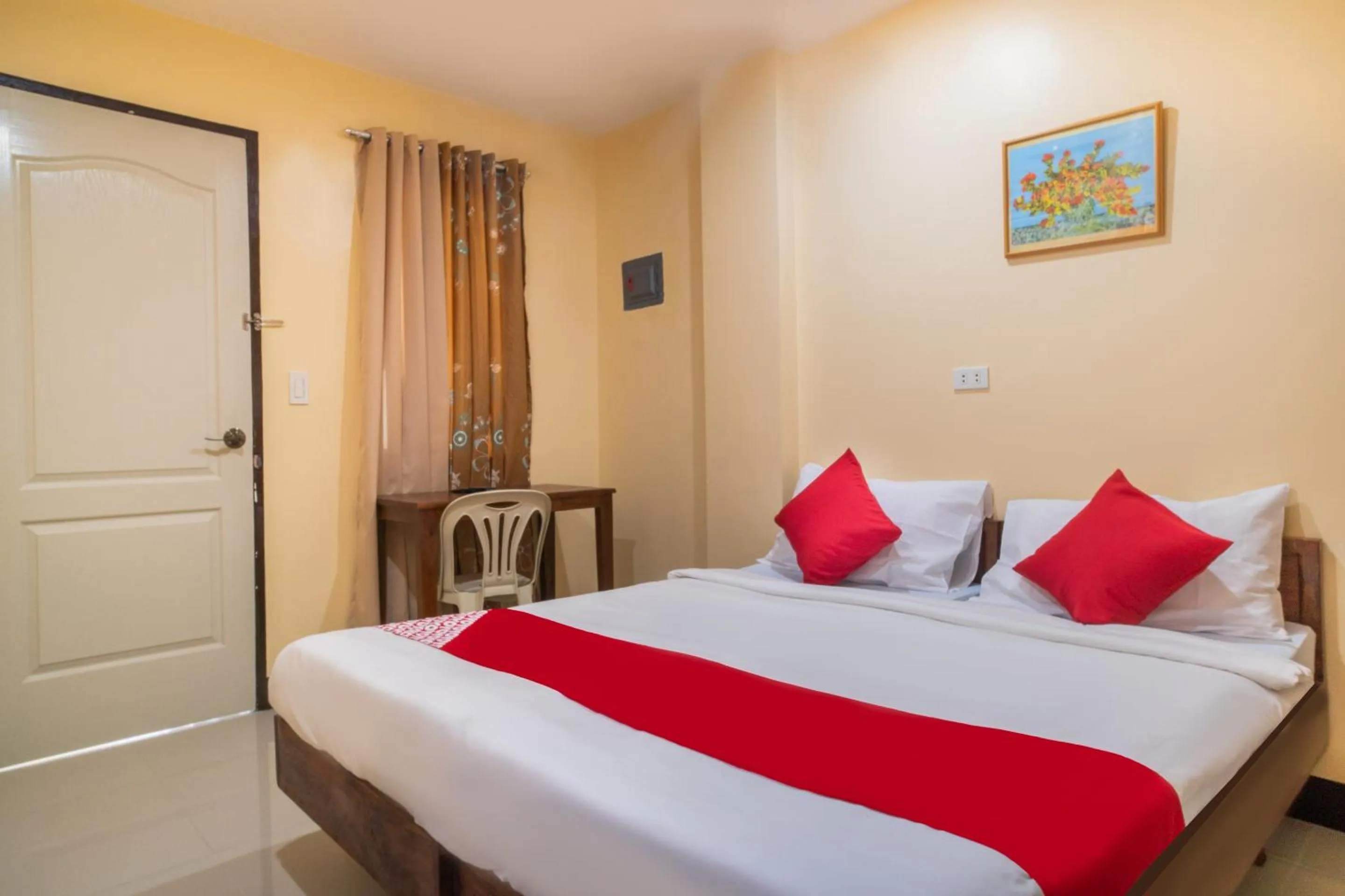 Bedroom in Super OYO 604 Chateau Cinco Dormitel