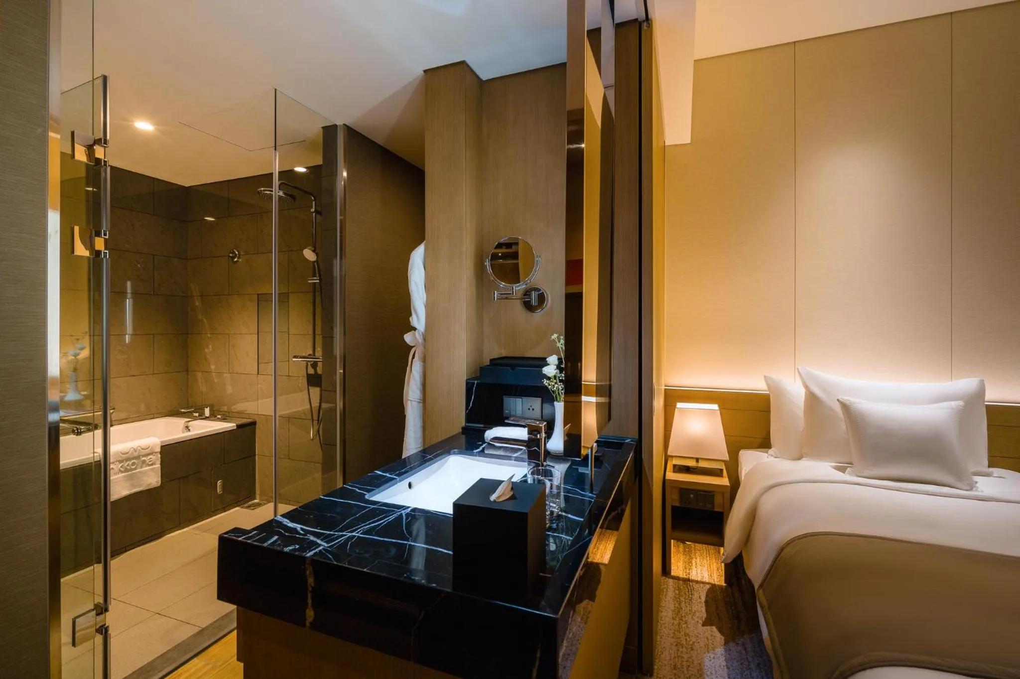 Bedroom, Bed in Hotel Nikko Hai Phong