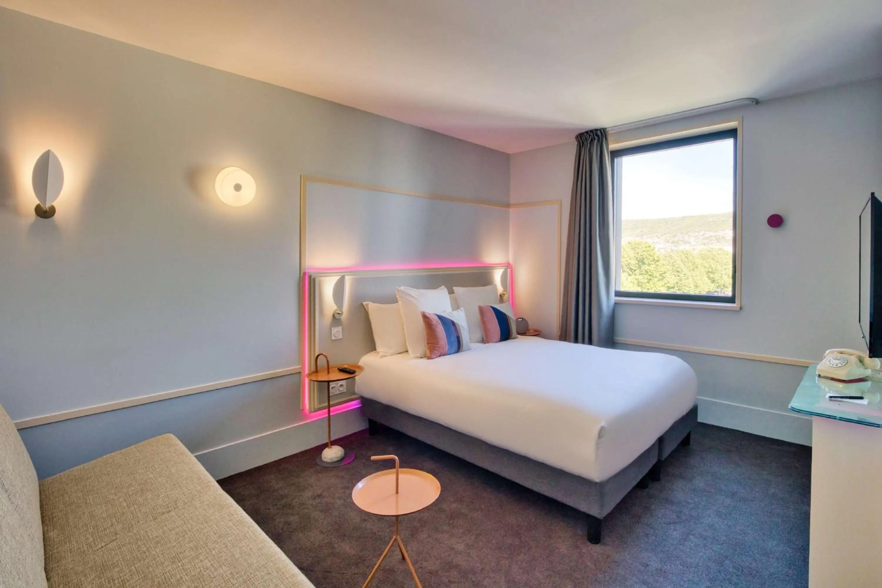 Bedroom, Bed in Aiden by Best Western Clermont-Ferrand Hotel & Spa