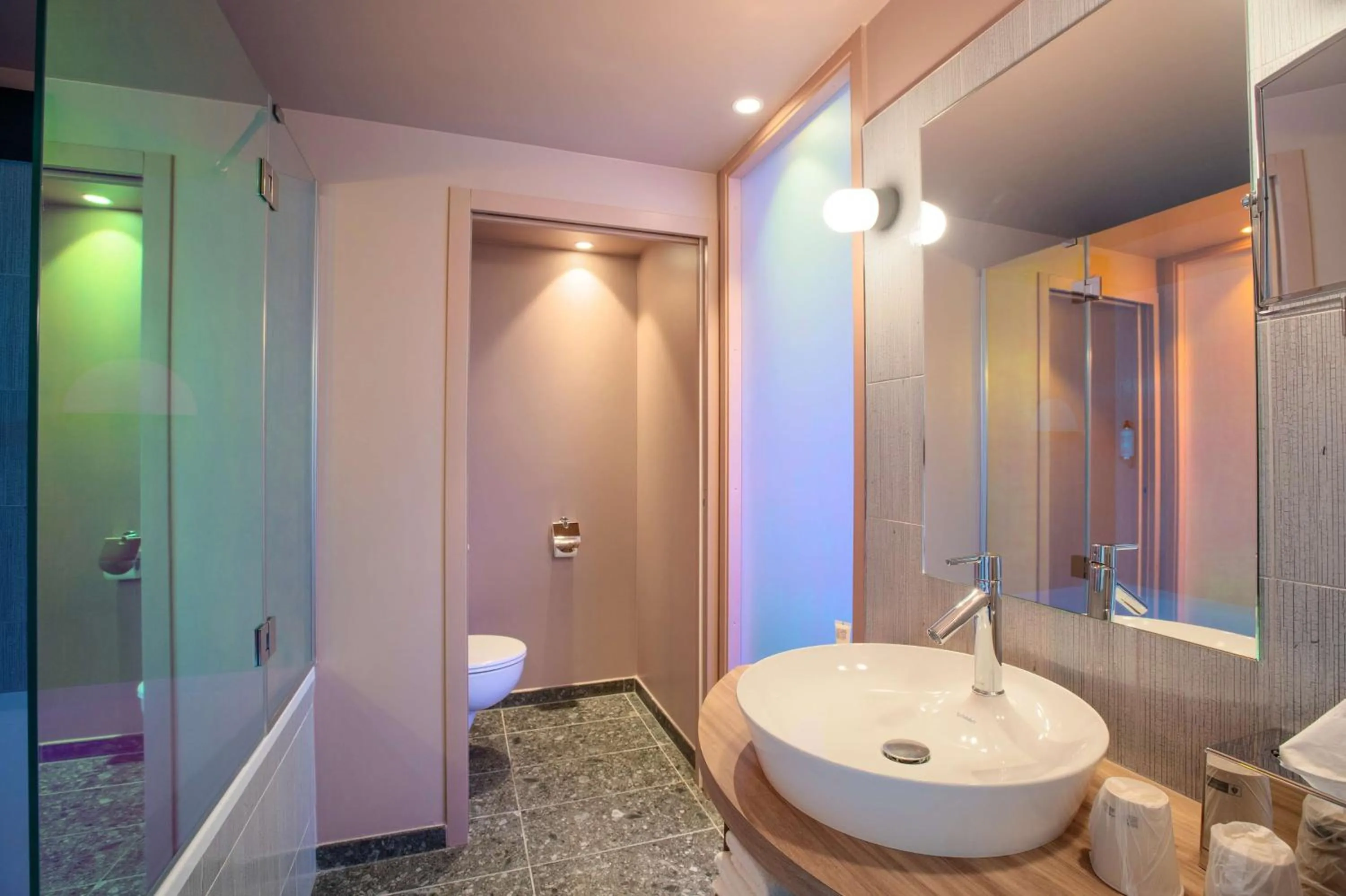 Bathroom in Aiden by Best Western Clermont-Ferrand Hotel & Spa