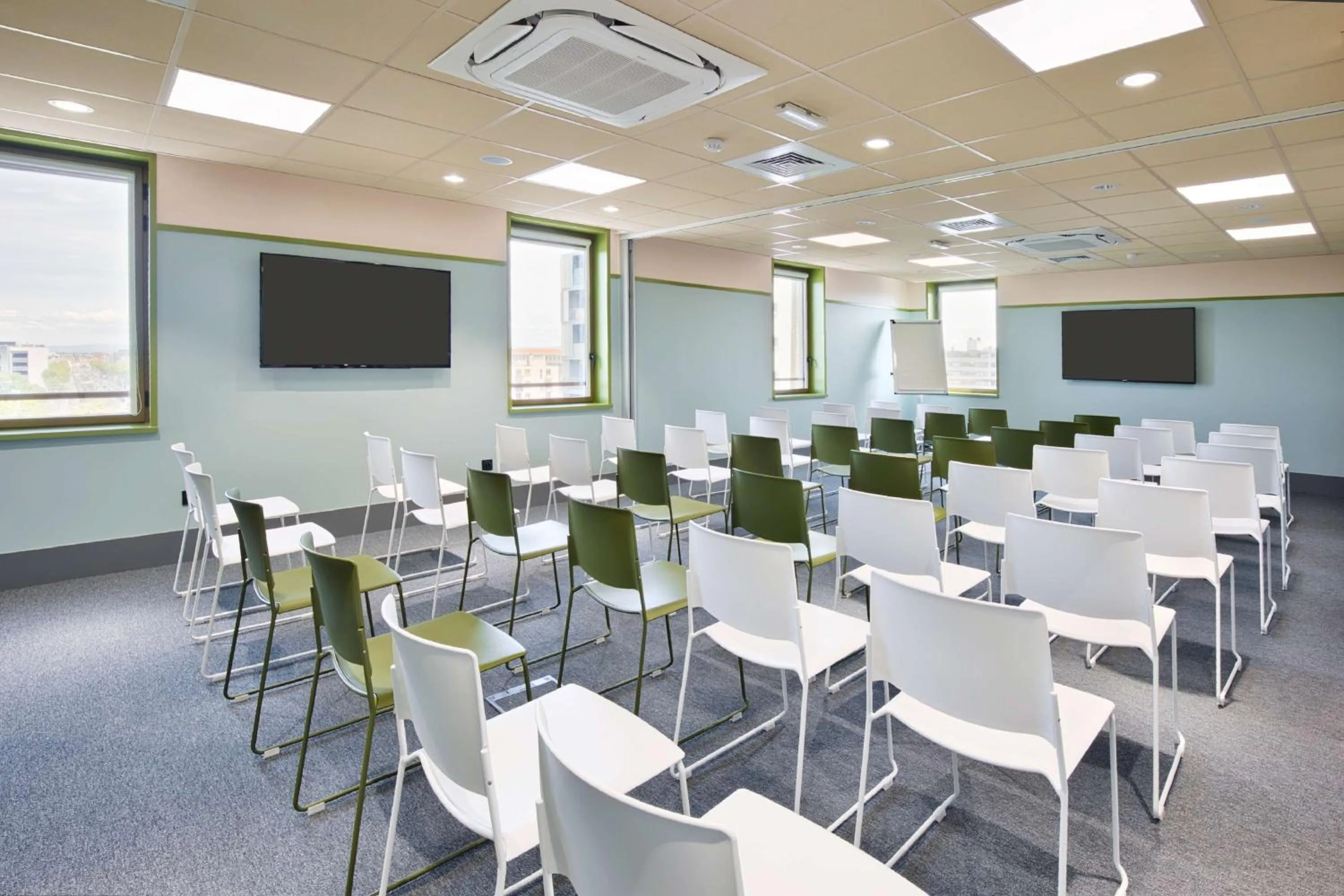 Meeting/conference room in Aiden by Best Western Clermont-Ferrand Hotel & Spa