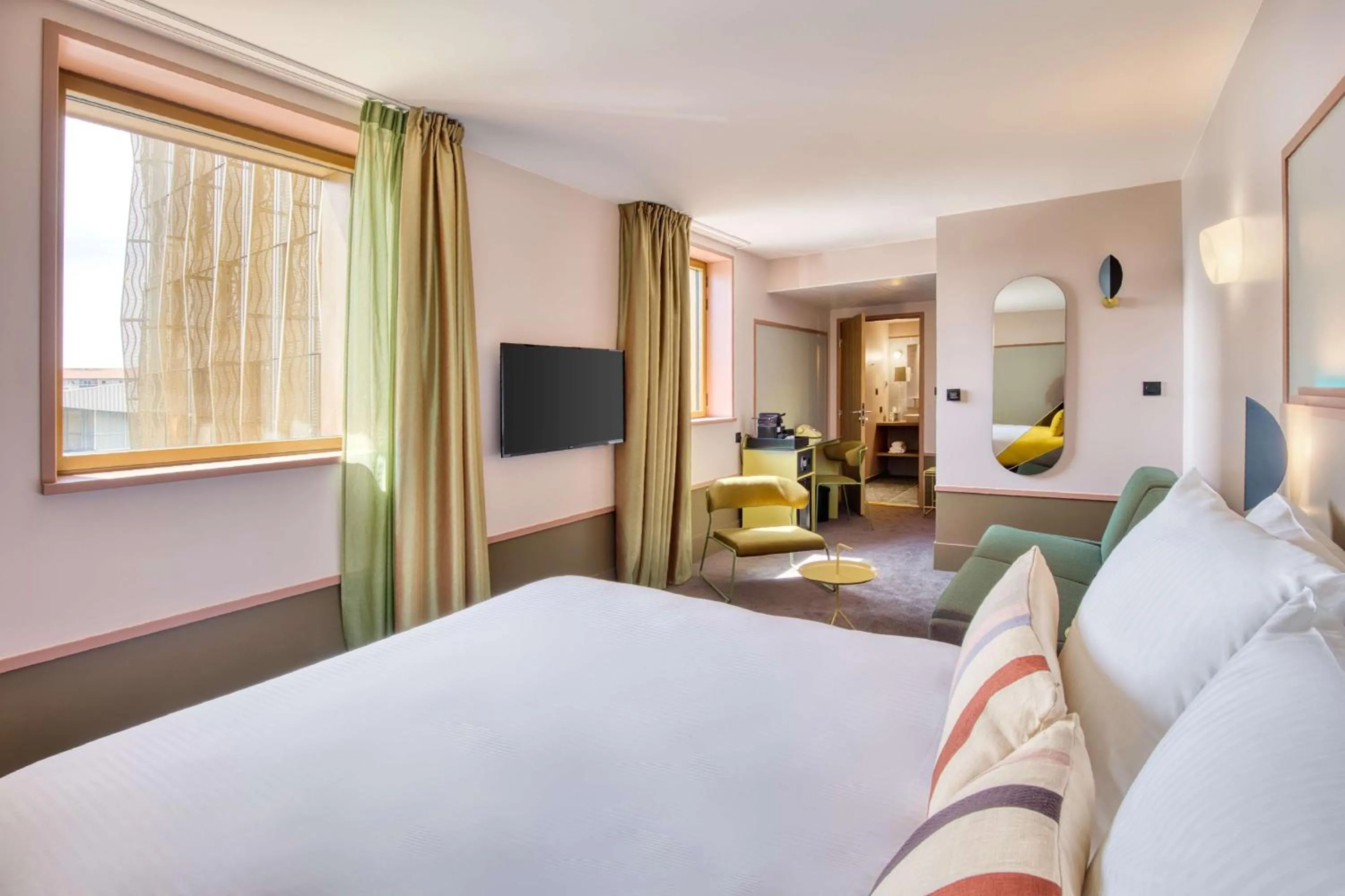 Bedroom, Bed in Aiden by Best Western Clermont-Ferrand Hotel & Spa