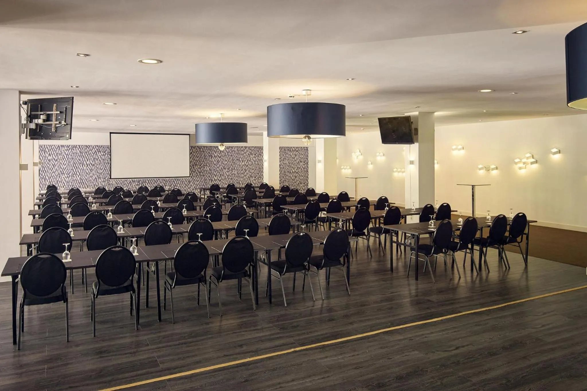 TV and multimedia in Hotel Moers van der Valk