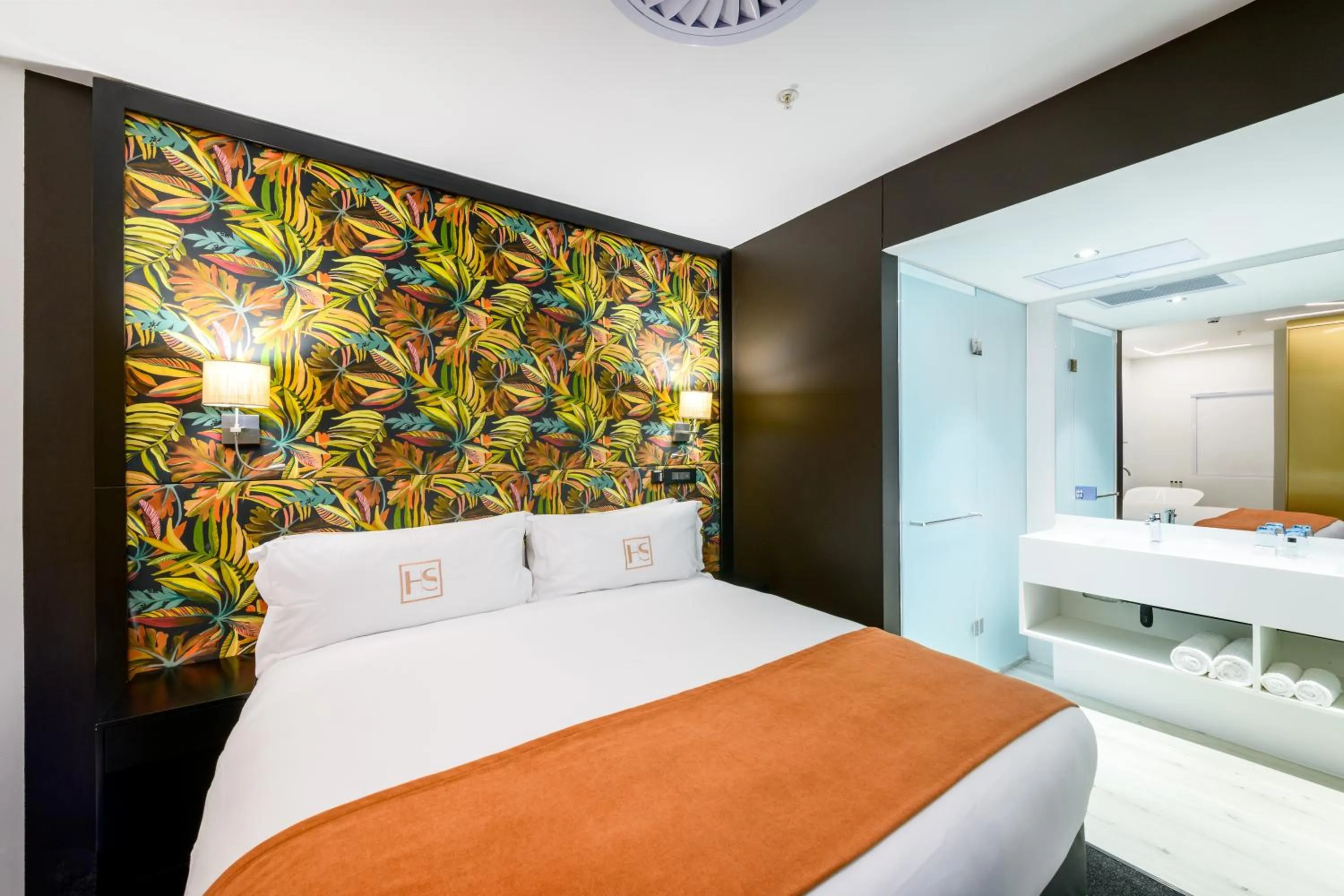 Bed in Hotel Sky Sandton