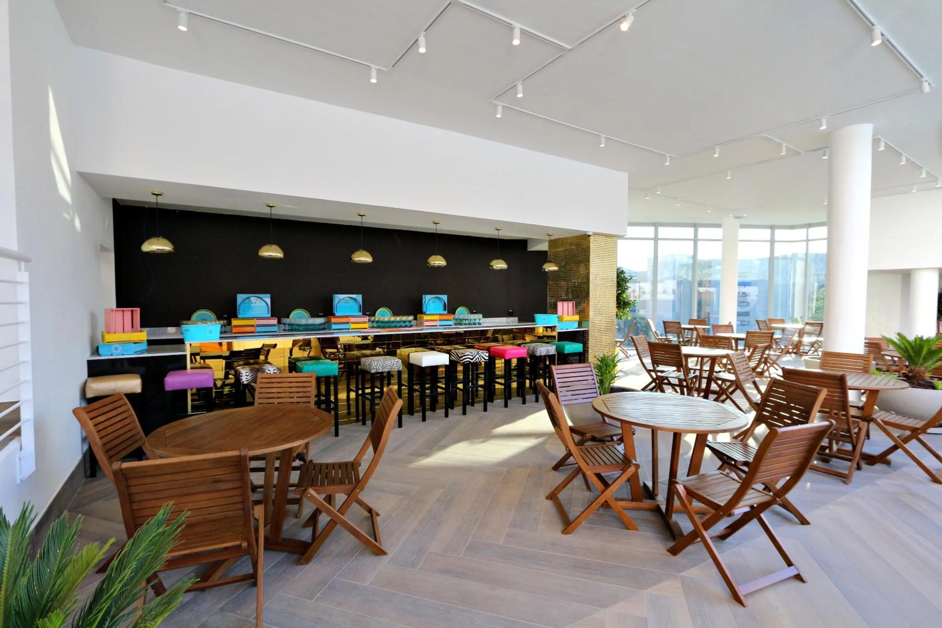 Swimming pool in Hotel Sky Sandton