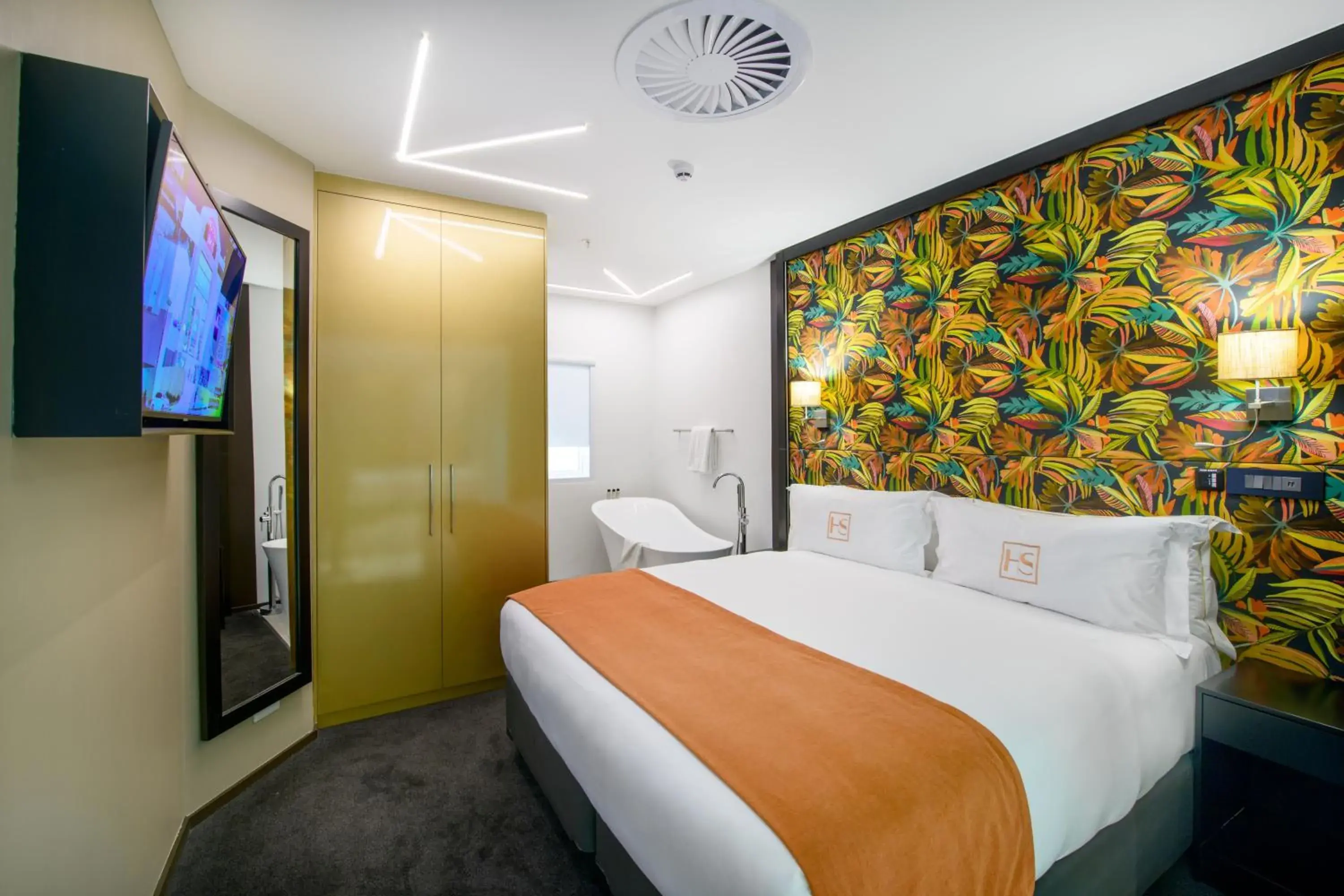 King Suite - single occupancy in Hotel Sky Sandton King Suite - single occupancy in Hotel Sky Sandton