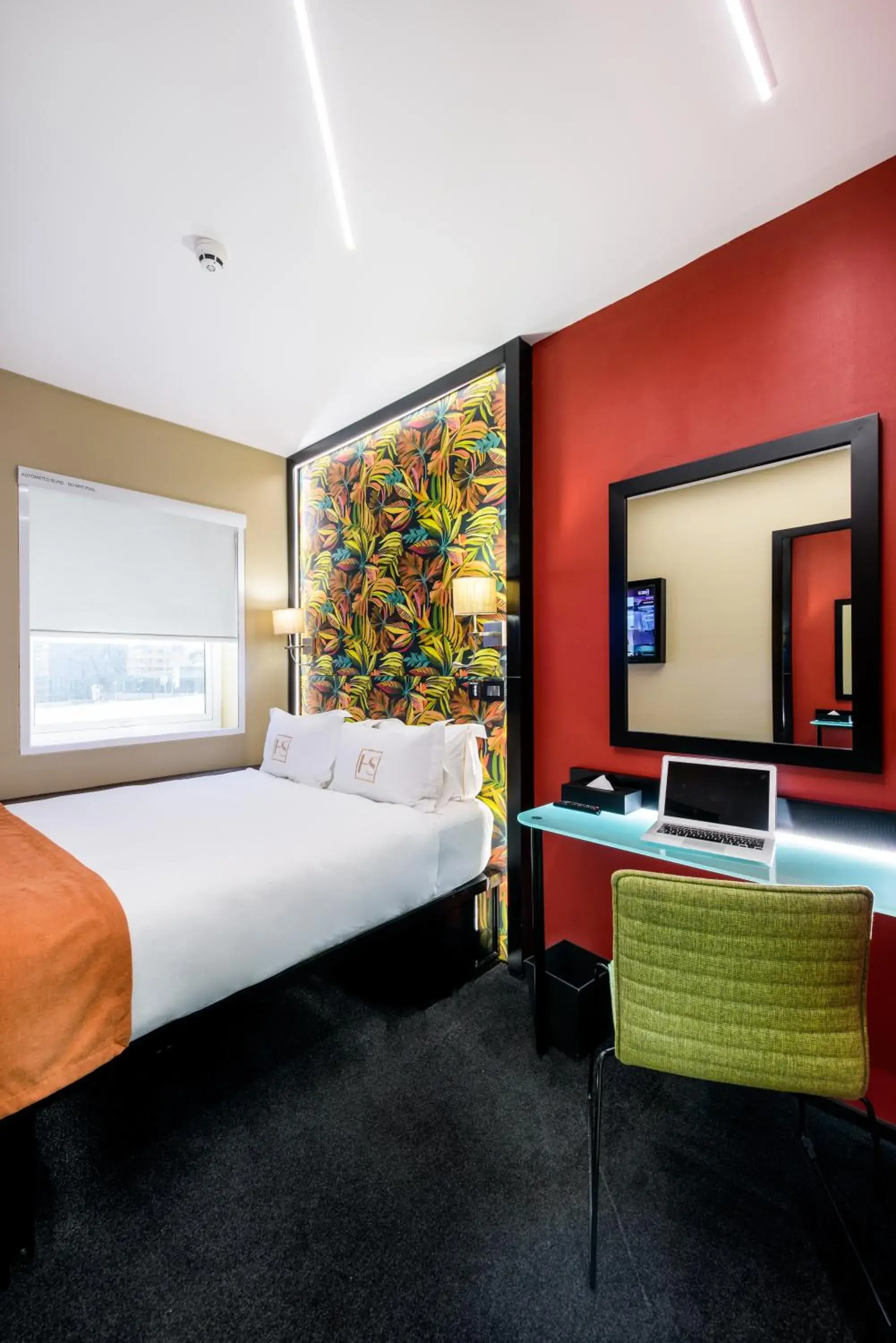 Standard Queen Room - single occupancy in Hotel Sky Sandton Standard Queen Room - single occupancy in Hotel Sky Sandton