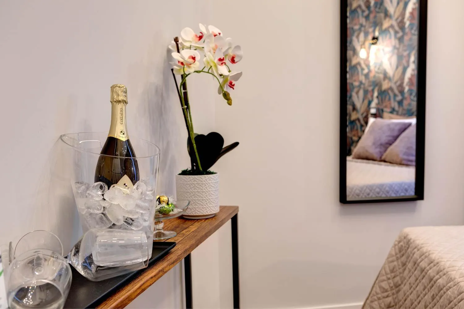 Drinks in The Venue Sistina