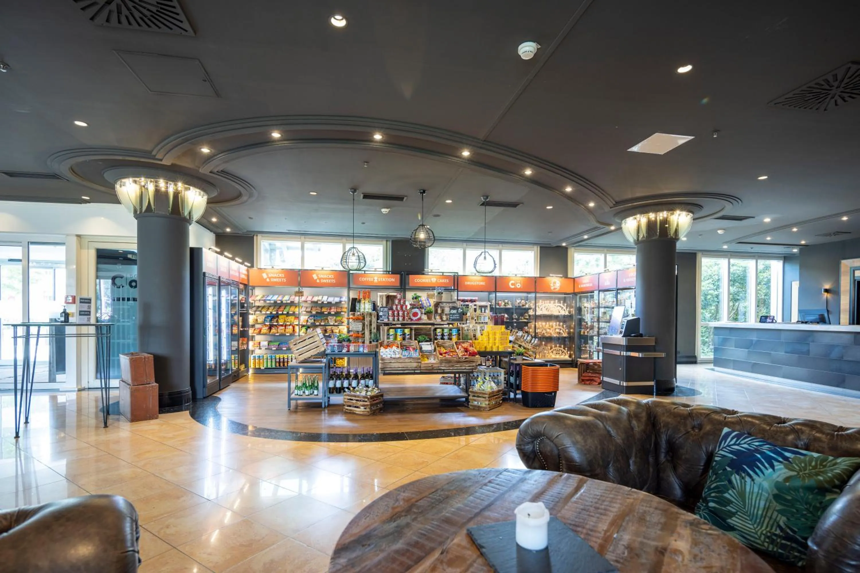 Communal lounge/ TV room in co56 Hotel Chemnitz