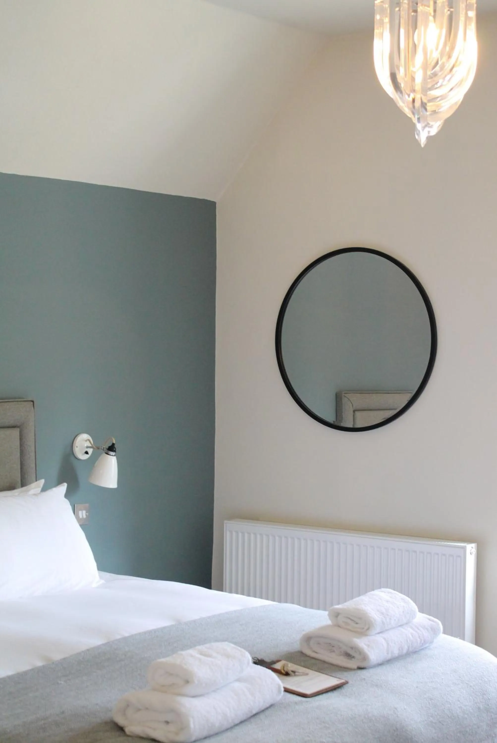 Bedroom, Bed in The Swan at Forest Row