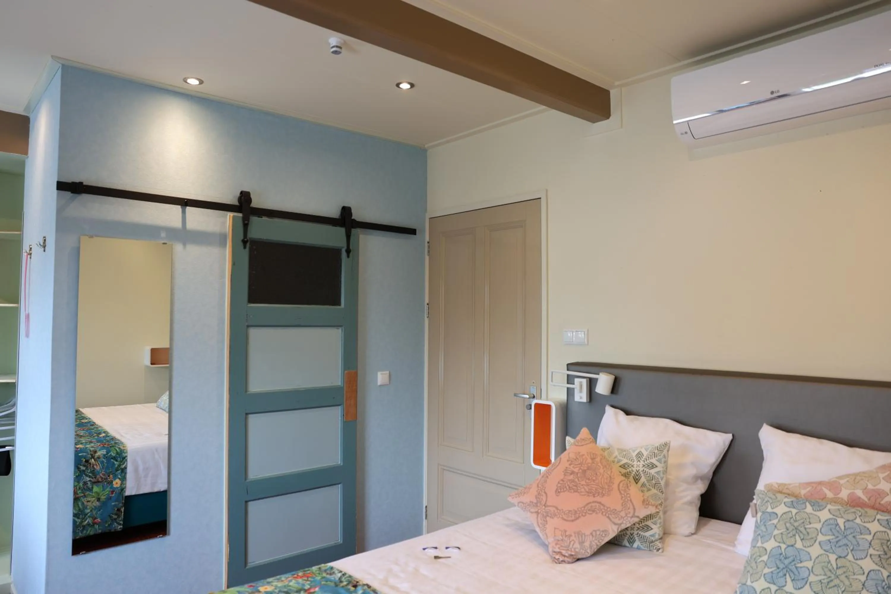 Bed in B & B Marrum Hotel Marrum