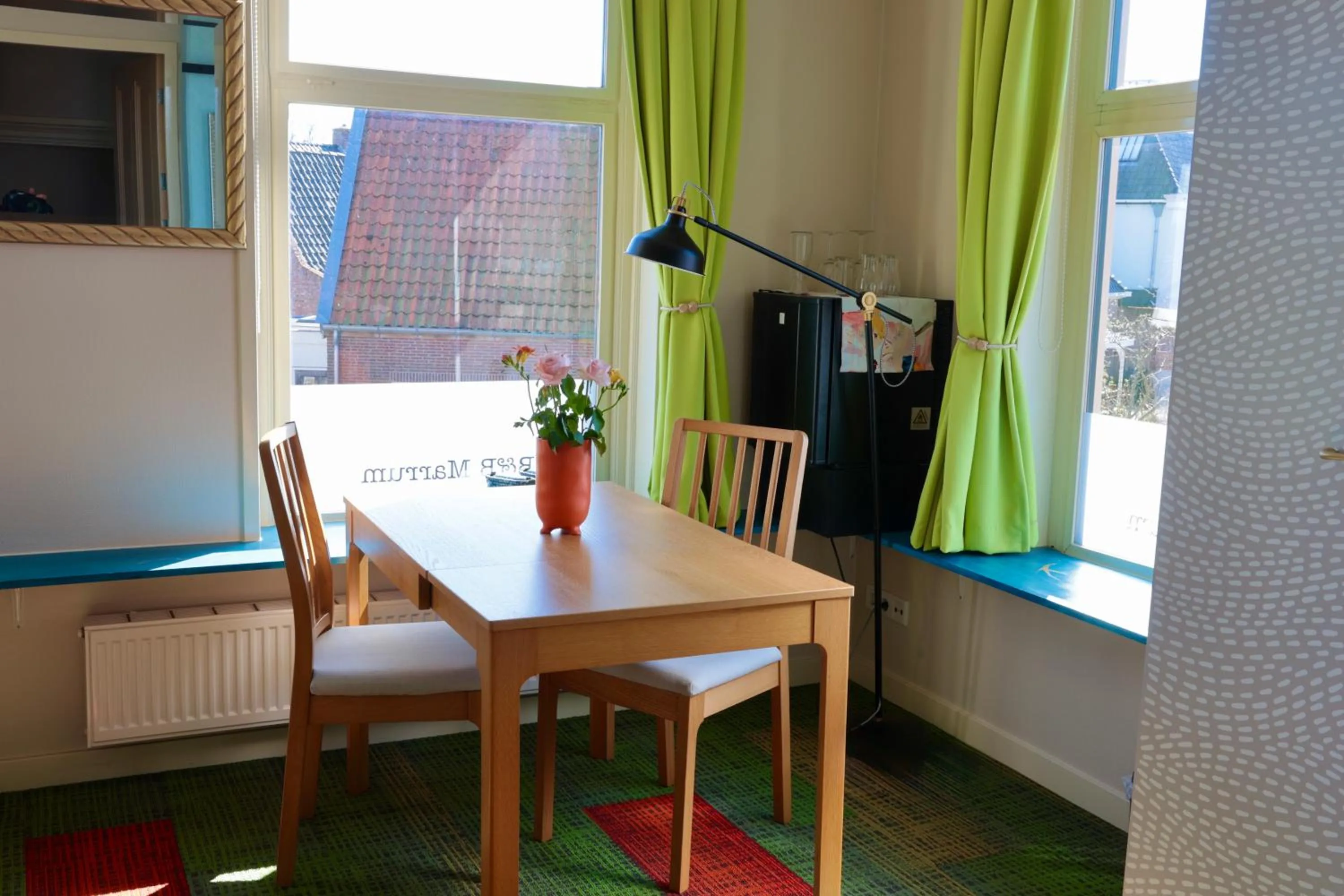 Dining area in B & B Marrum Hotel Marrum