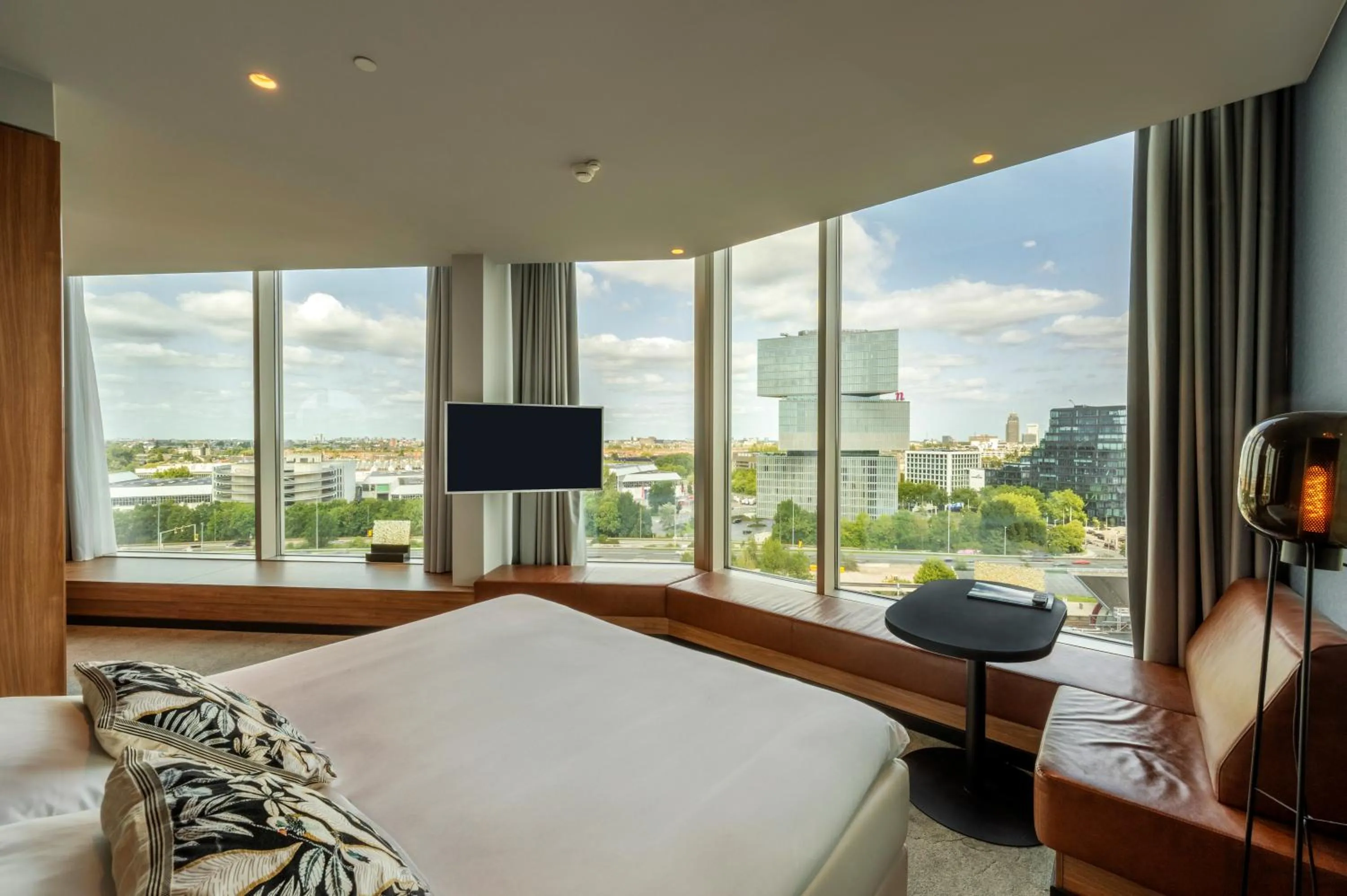 Bed in Van der Valk Hotel Amsterdam Zuidas-Rai