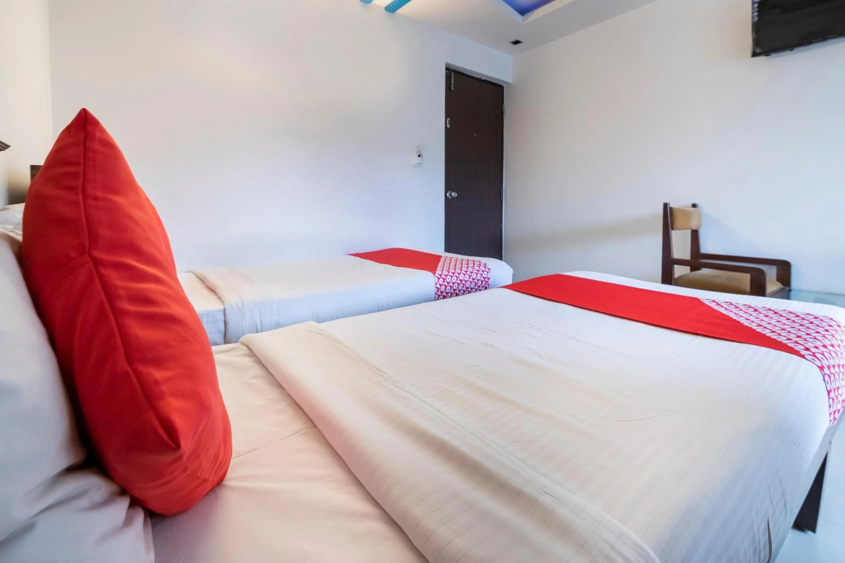 Bedroom, Bed in Hotel O The Red Velvet Opposite Novel Office Marathahalli Bridge