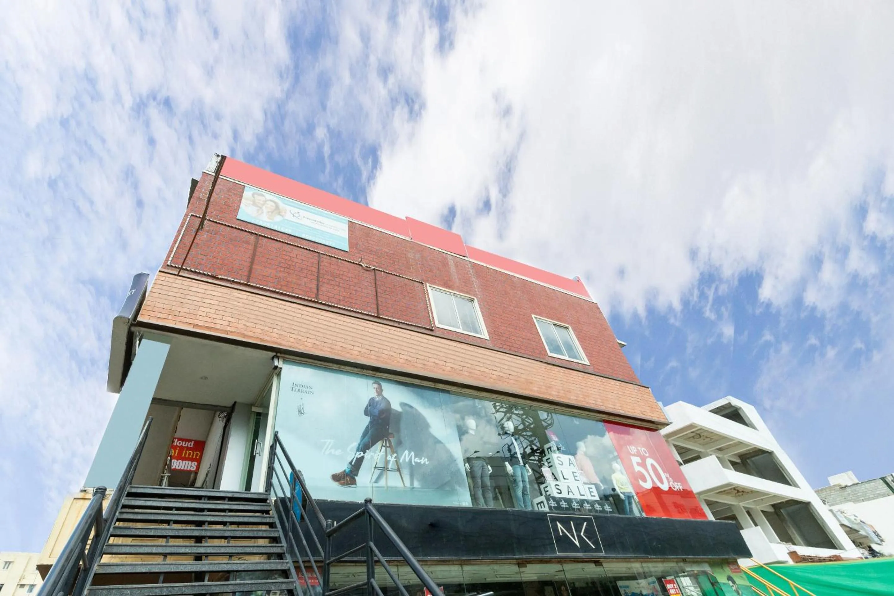 Facade/entrance in Hotel O The Red Velvet Opposite Novel Office Marathahalli Bridge