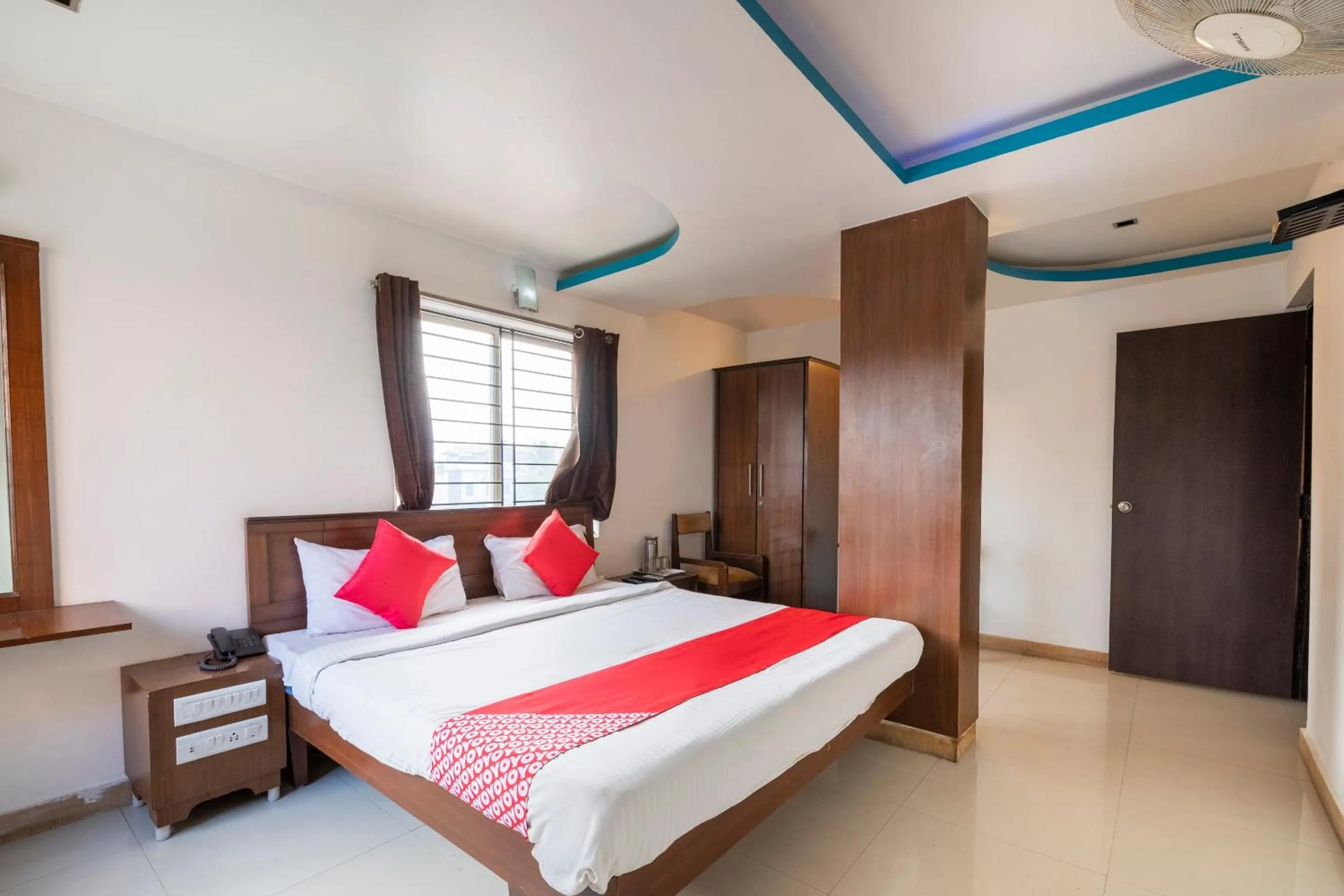 Bedroom, Bed in Hotel O The Red Velvet Opposite Novel Office Marathahalli Bridge