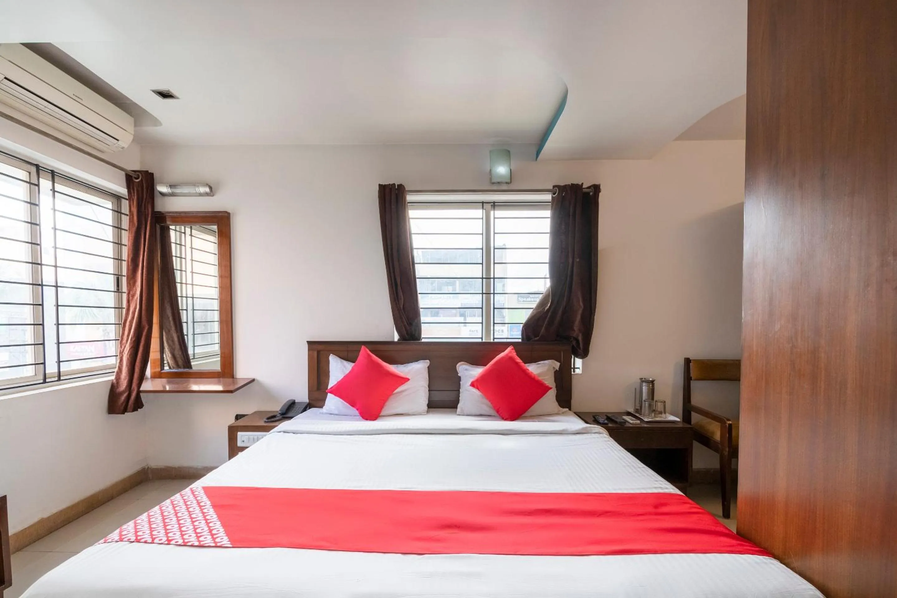 Bedroom, Bed in Hotel O The Red Velvet Opposite Novel Office Marathahalli Bridge