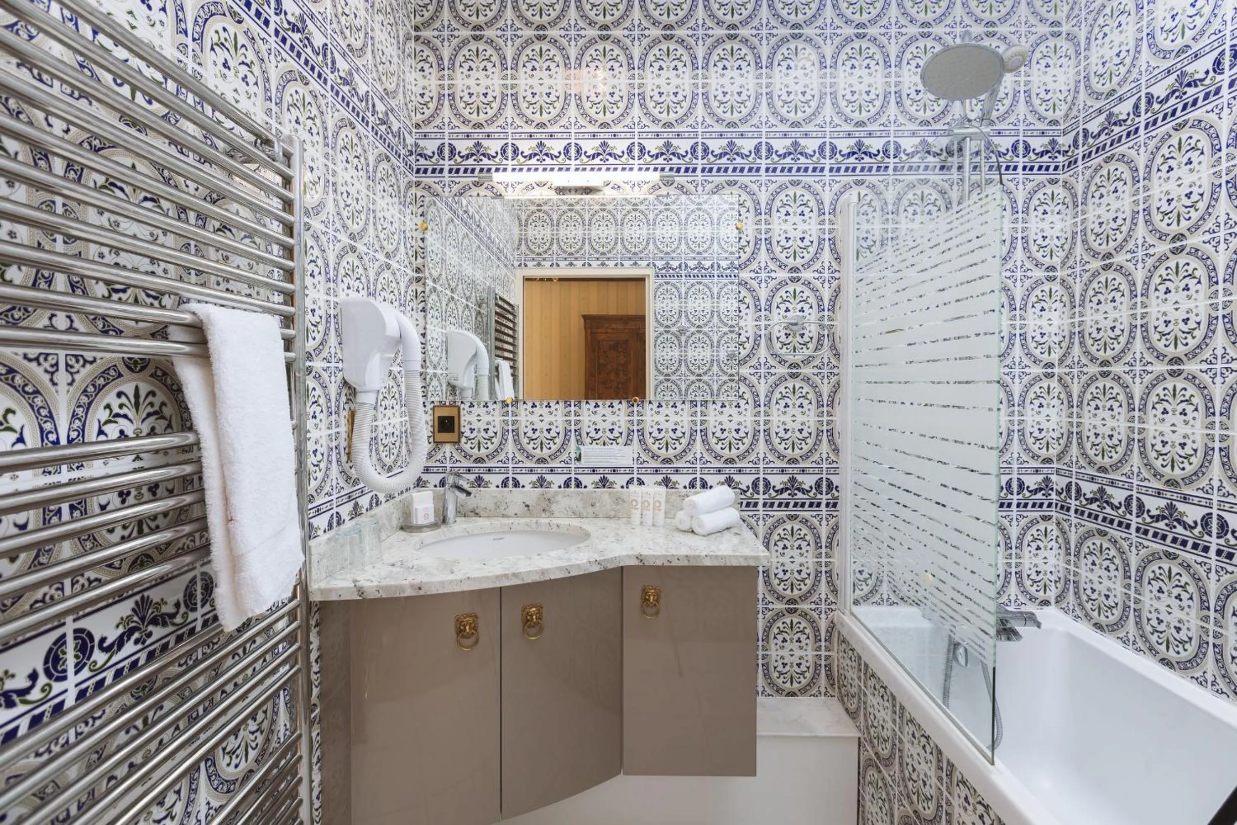 Bathroom in Château de la Richerie - proche Puy du Fou