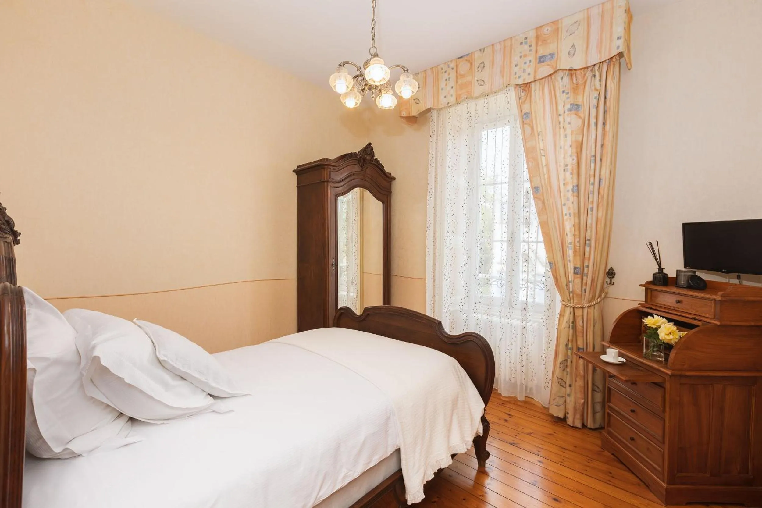 TV and multimedia, Bed in Château de la Richerie - proche Puy du Fou