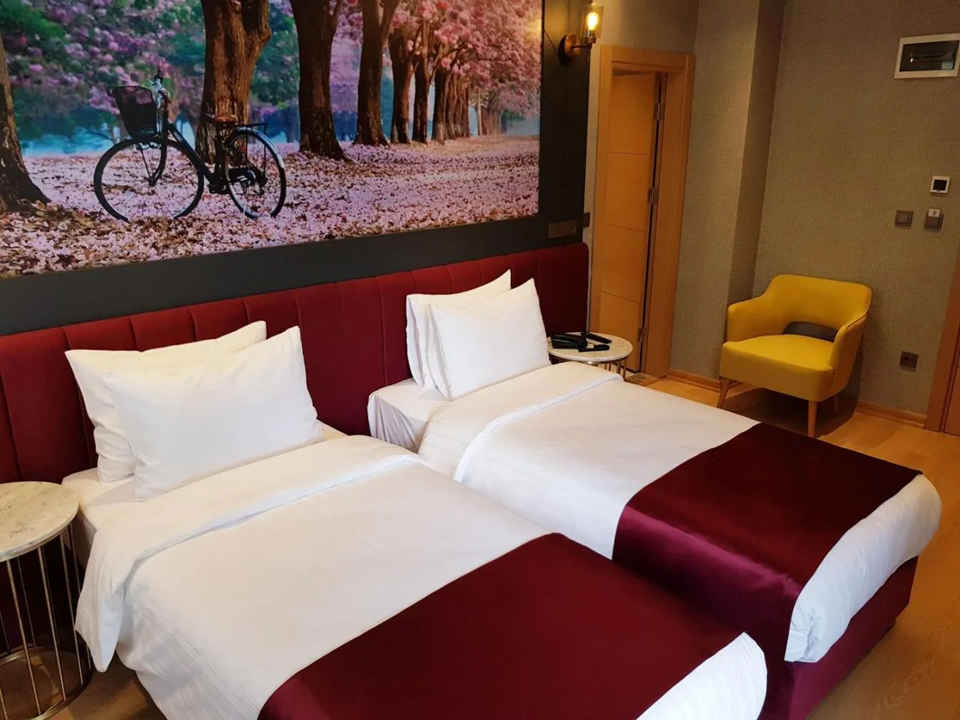 Bed in My Garden Hotel