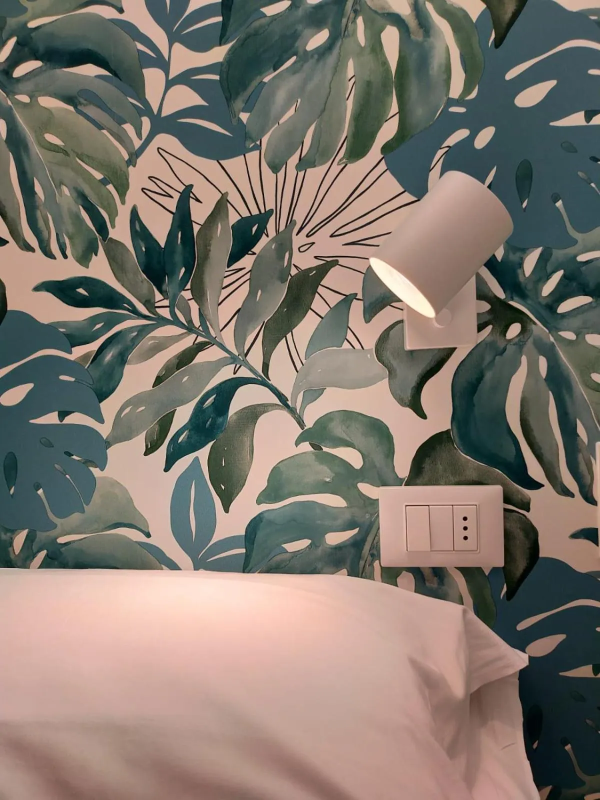 Bed in Hotel Benvenuto