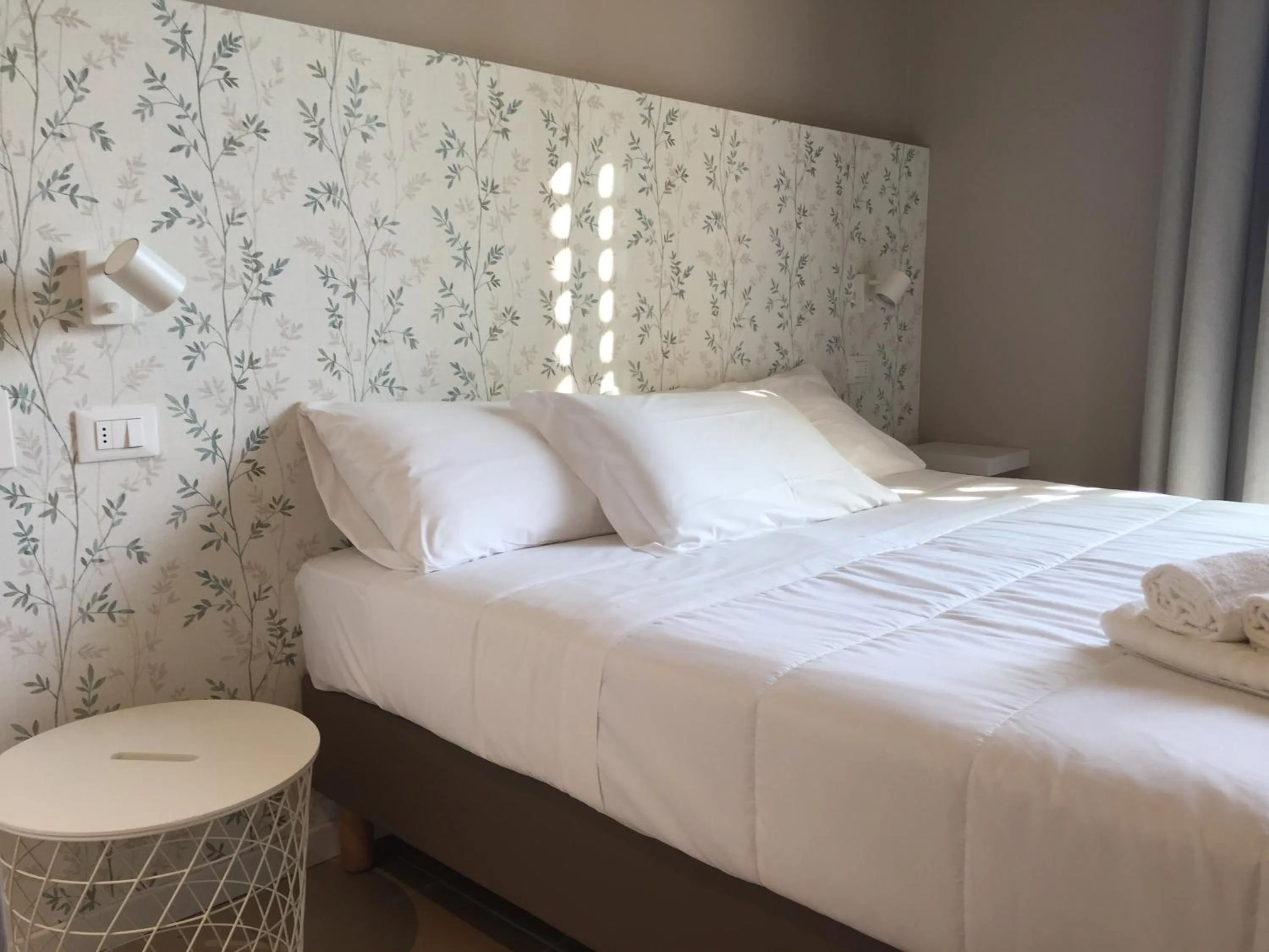 Bed in Hotel Benvenuto