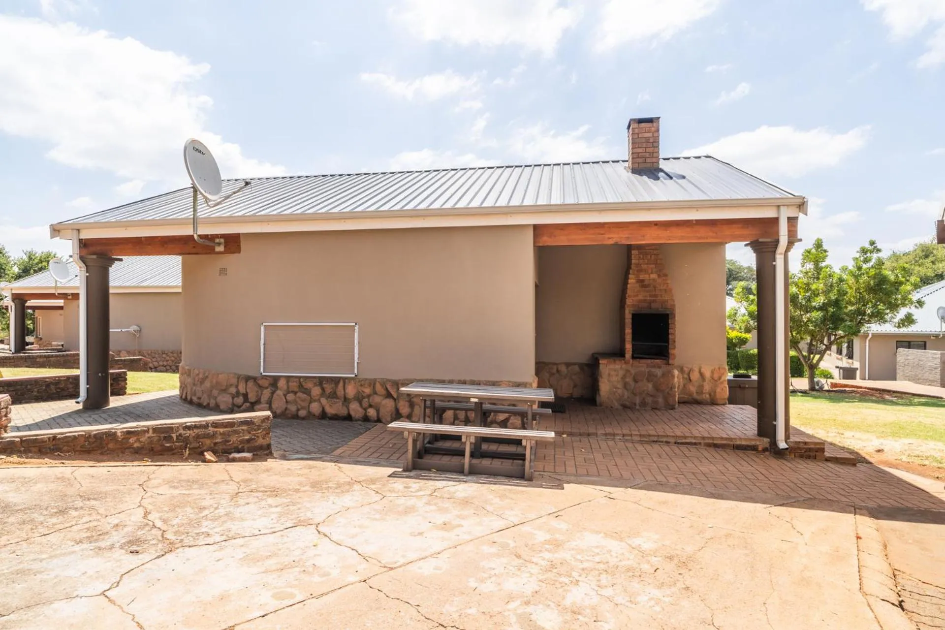 Property building in ATKV Buffelspoort