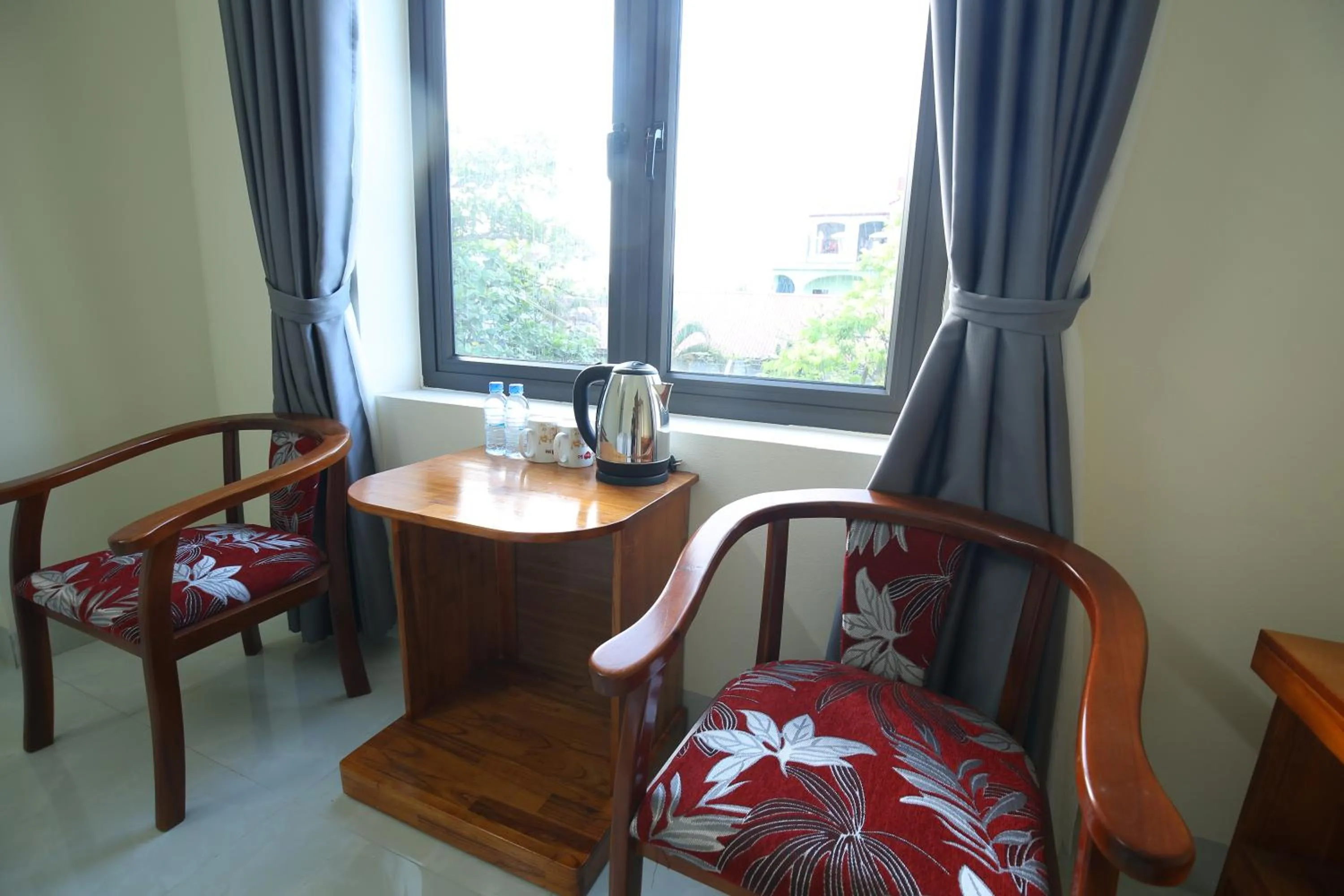 Coffee/tea facilities in Sen's Homestay