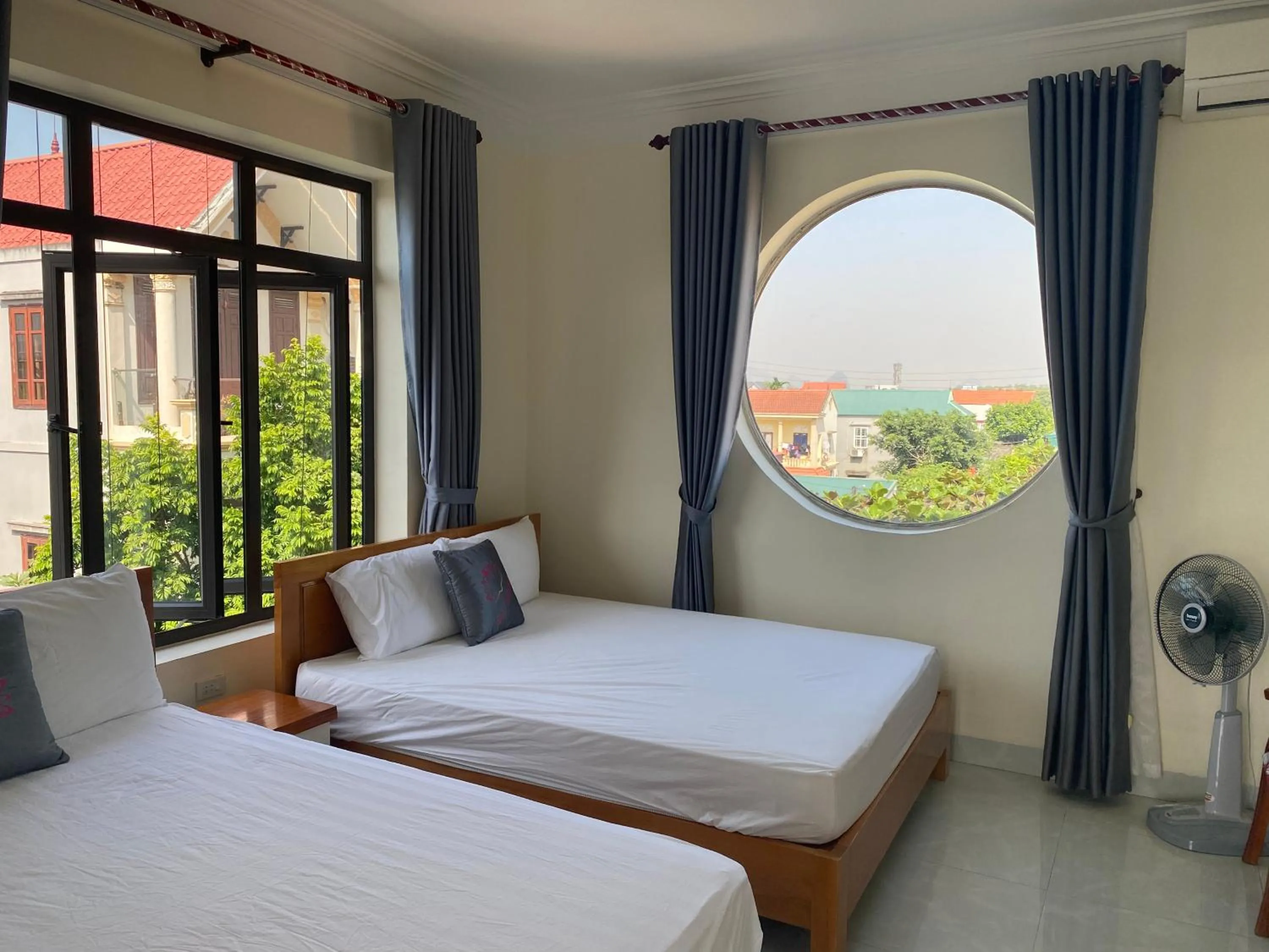 Bed in Sen's Homestay