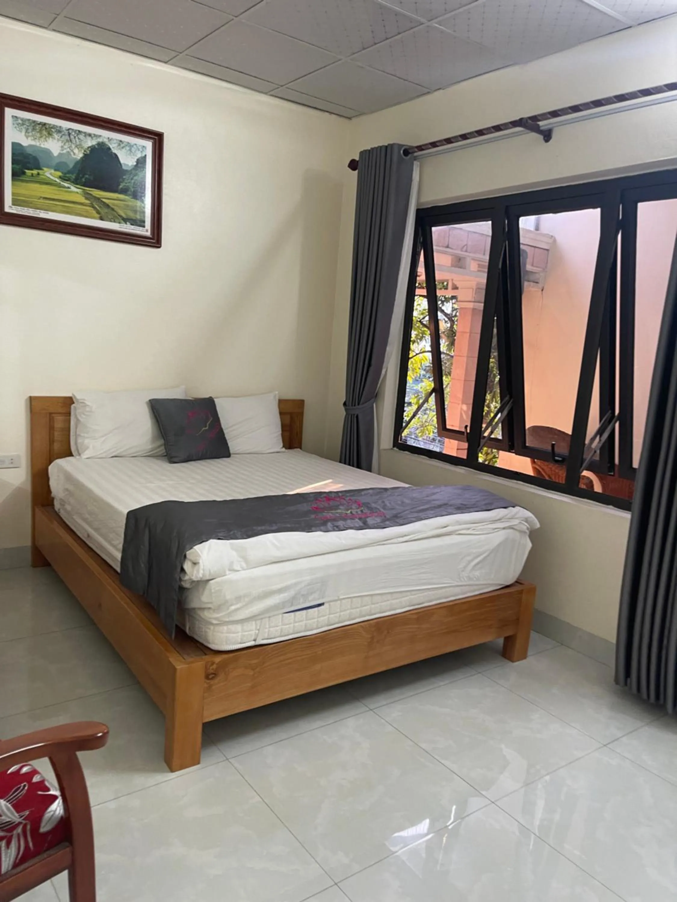 Bed in Sen's Homestay