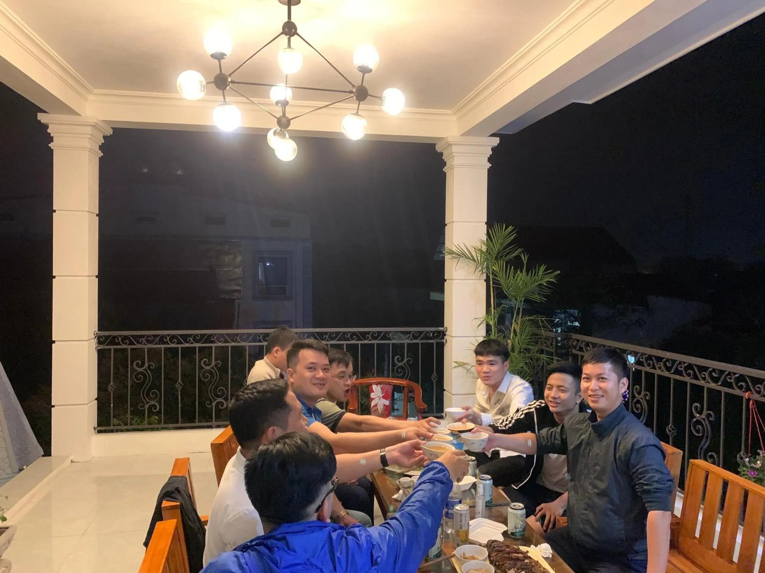 People in Sen's Homestay